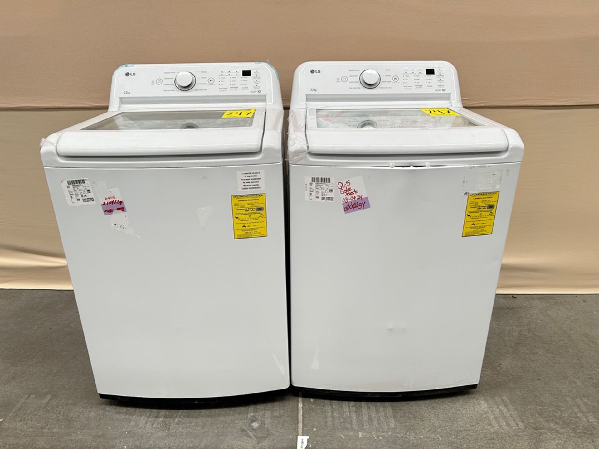 Lote de 2 lavadoras contiene: 1 Lavadora de 22 KG Marca LG, Modelo WT22WT6HK, Serie 37591, Color BL
