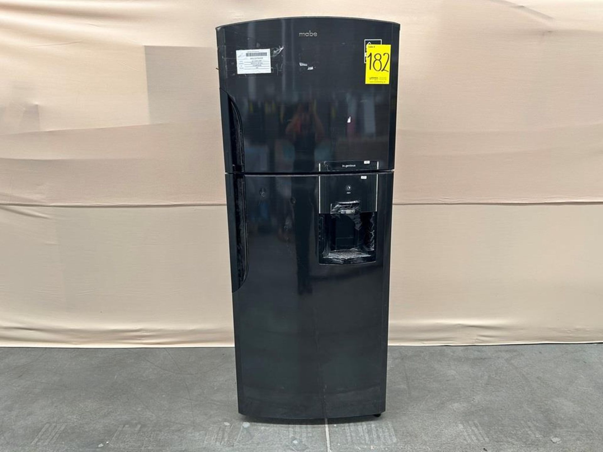 Refrigerador con dispensador de agua Marca MABE, Modelo RMS510IAMRPA, Serie 12306, Color NEGRO ( Eq