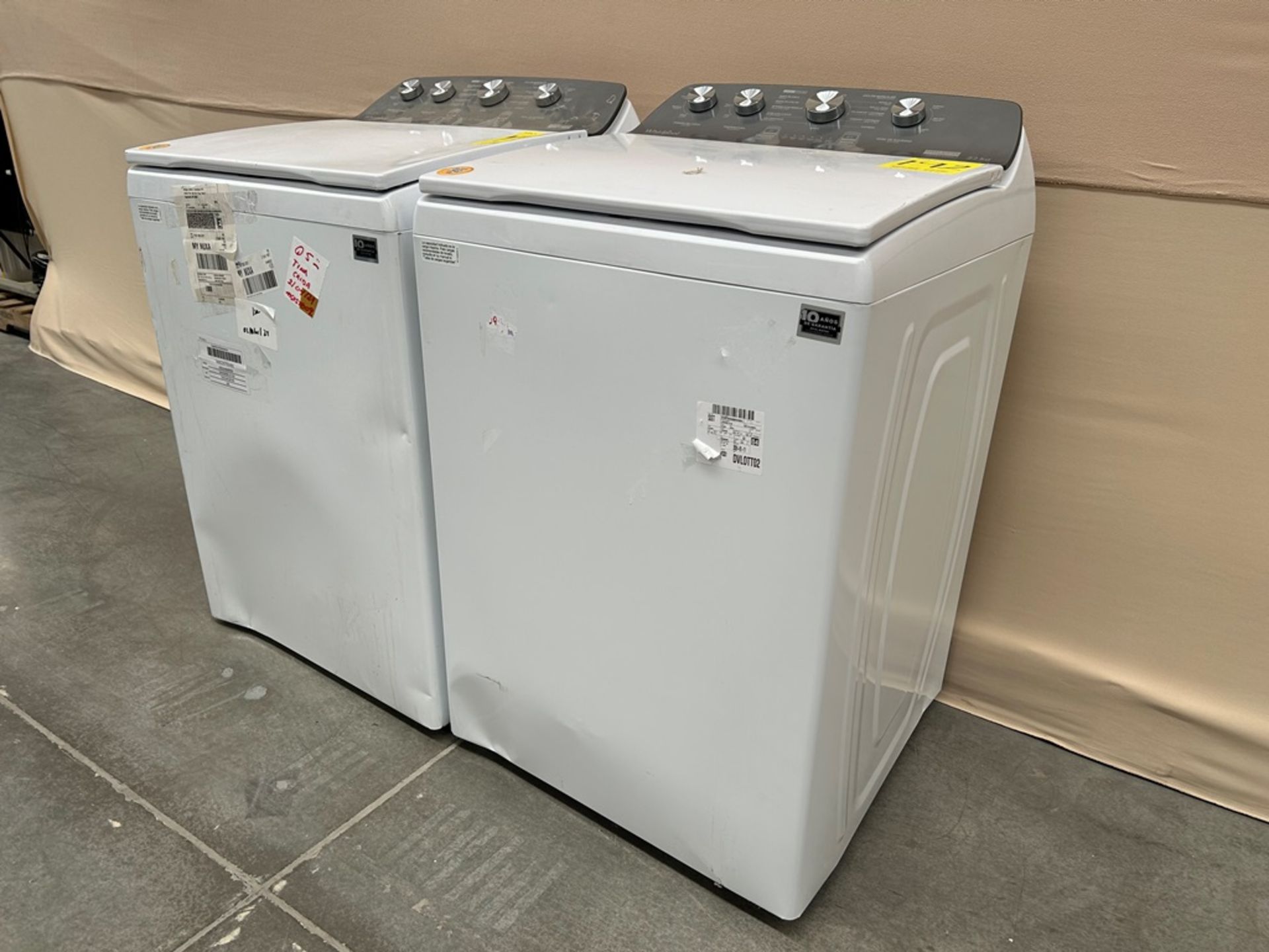 Lote de 2 lavadoras contiene: 1 Lavadora de 22 KG Marca WHIRPOOL, Modelo 8MWTW2224MPM0, Serie 77556 - Image 2 of 6
