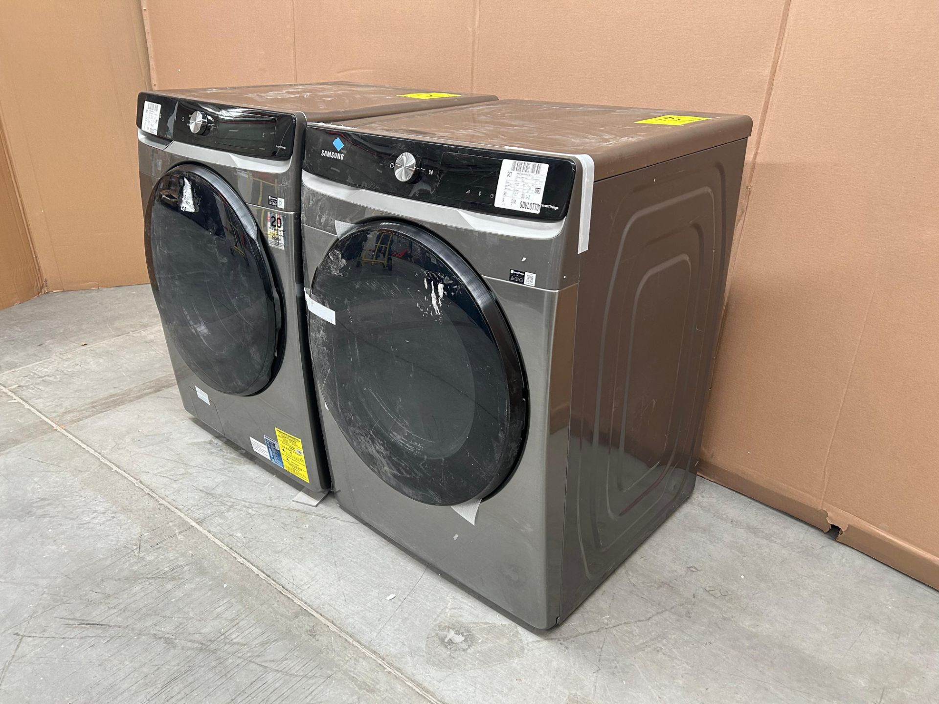 Lote de 2 artículos contiene: 1 Lavadora de 22 KG, Marca SAMSUNG, Modelo WF22C6400AP, Serie 0215J, - Image 2 of 6