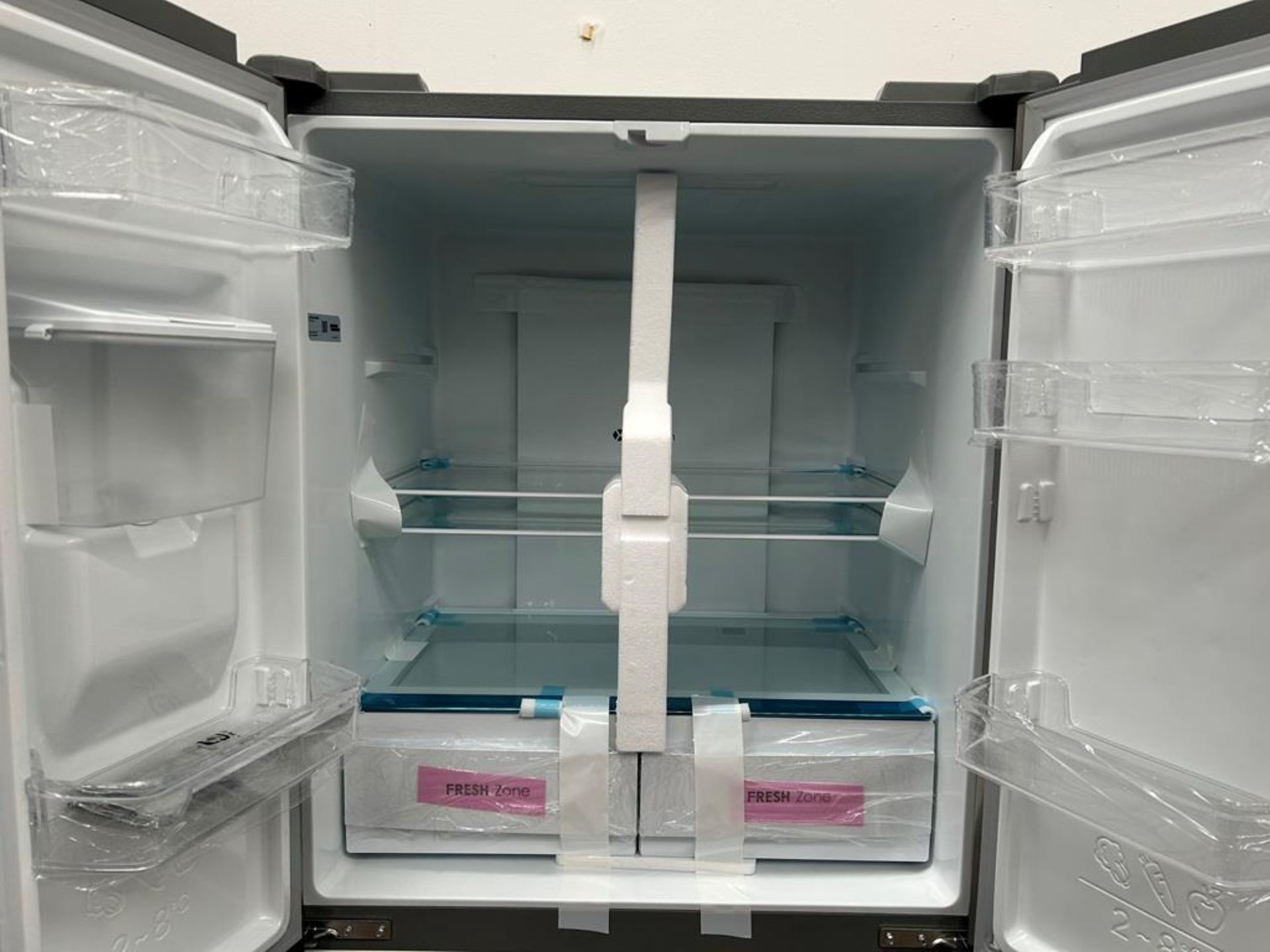 Refrigerador con dispensador de Agua Marca MABE, Modelo MTM482SENSSS0, Serie MA0225, Color GRIS (Eq - Image 5 of 11