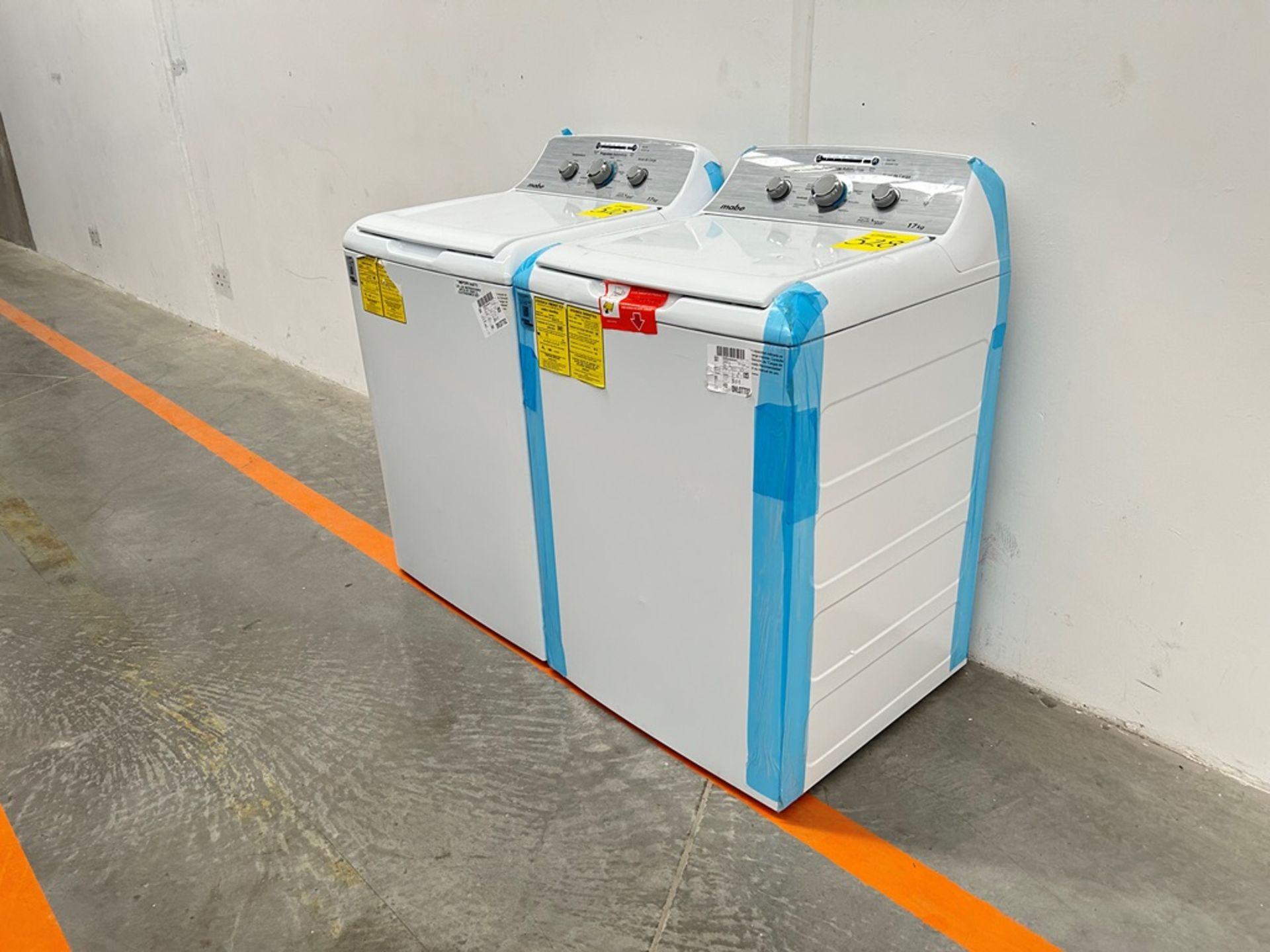 Lote de 2 lavadoras contiene: 1 Lavadora de 17 KG Marca MABE, Modelo LMA77113CBAB04, Serie S91208, - Image 3 of 10