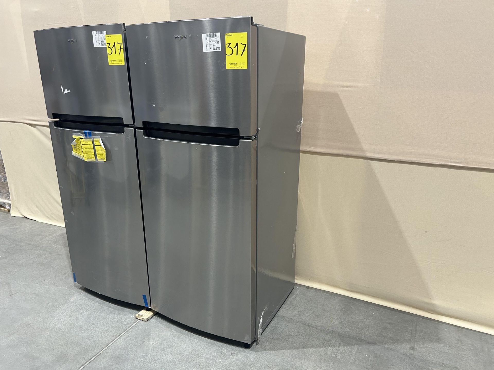 Lote de 2 refrigeradores contiene: 1 refrigerador Marca WHIRLPOOL, Modelo WT1818A, Serie 535500, Co - Image 2 of 6