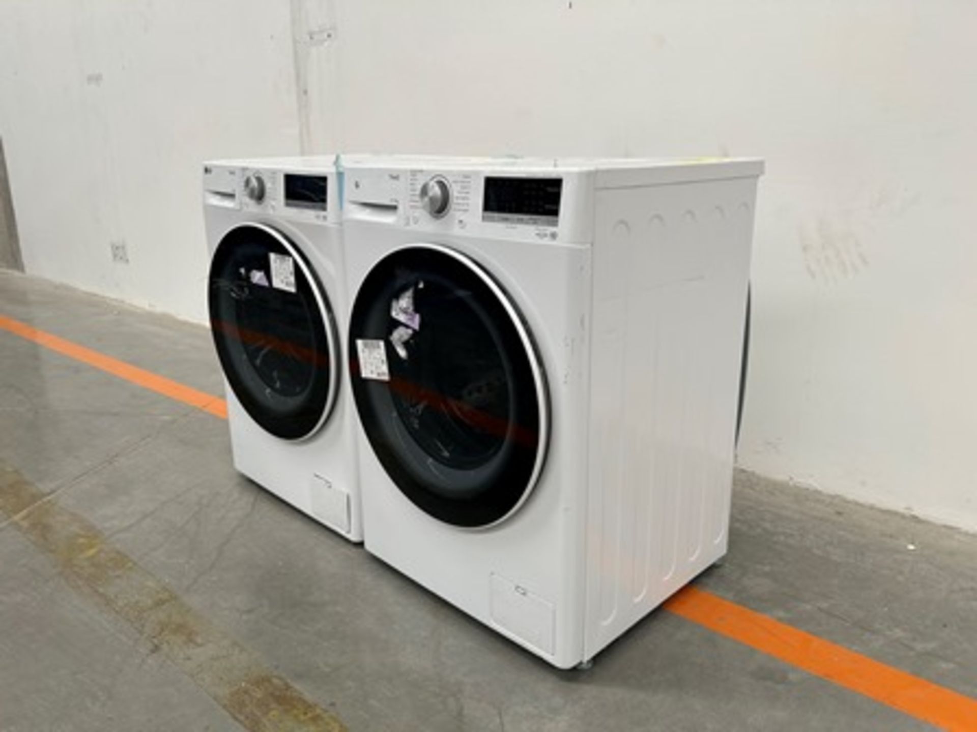 Lote de 2 lavadoras contiene: 1 Lavadora de 12 KG Marca LG, Modelo WM12WVC4S6, Serie 53874, Color B - Image 2 of 8