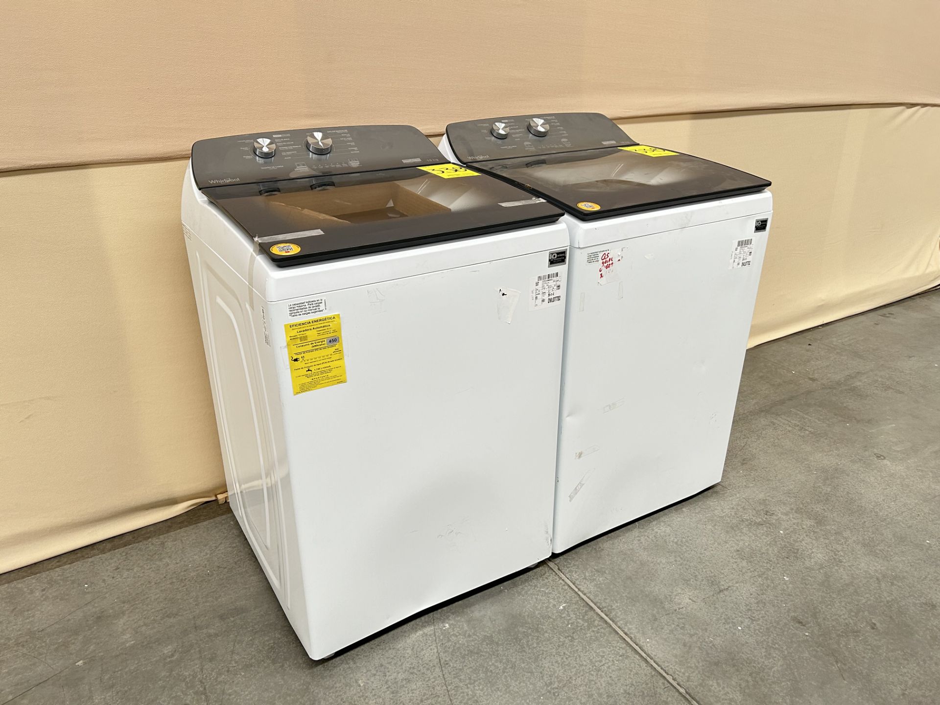 Lote de 2 lavadoras contiene: 1 Lavadora de 18 KG Marca WHIRPOOL, Modelo 8MWTW1812WPM0, Serie 67202 - Image 2 of 6