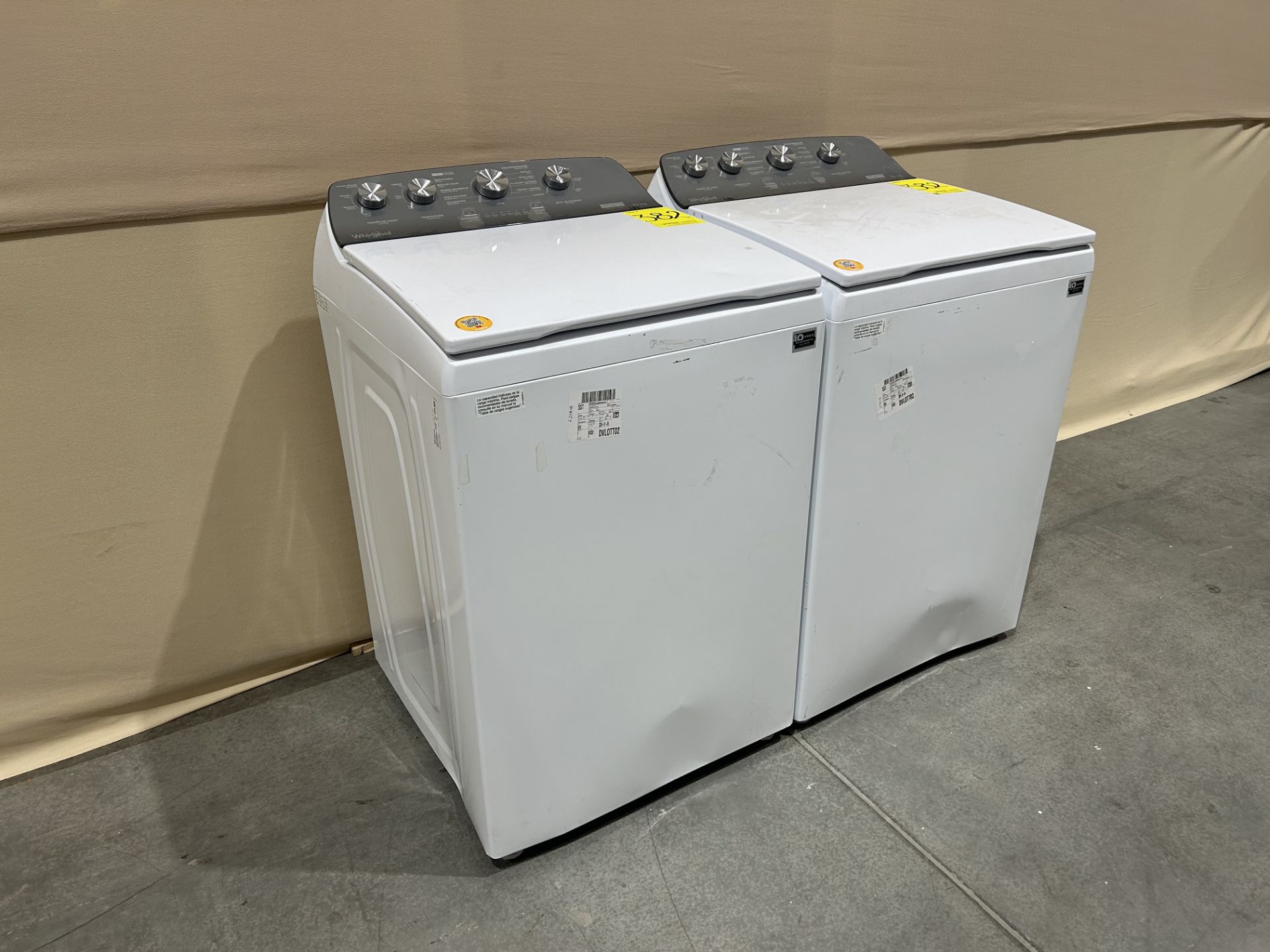 Lote de 2 lavadoras contiene: 1 Lavadora de 22 KG Marca WHIRPOOL, Modelo 8MWTW2224MPM0, Serie 67038 - Image 2 of 6