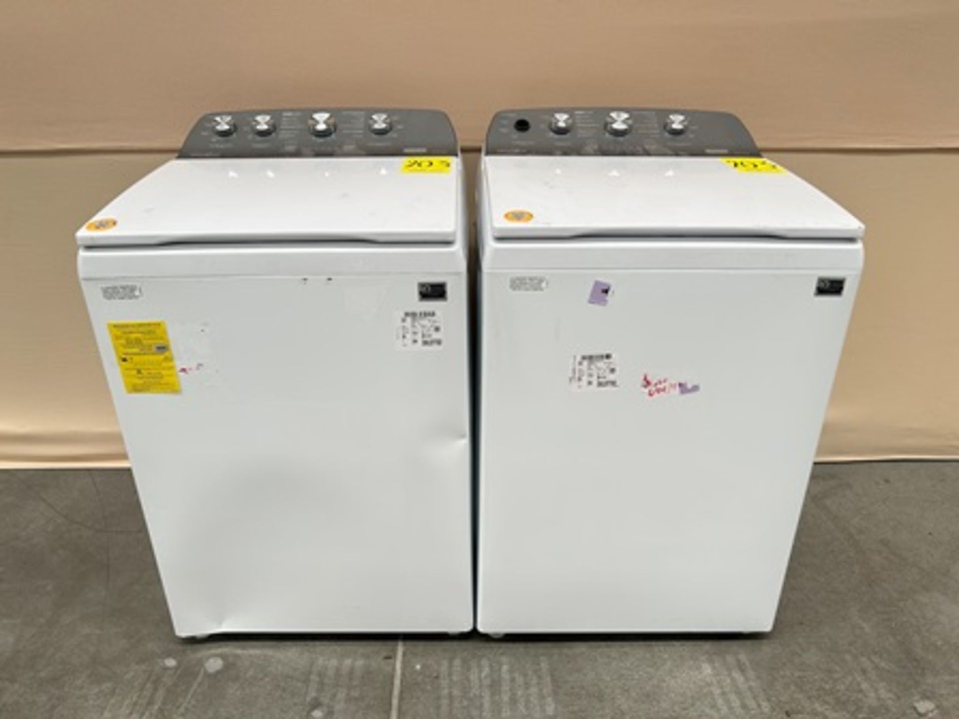 Lote de 2 lavadoras contiene: 1 Lavadora de 22 KG Marca WHIRPOOL, Modelo 8MWTW2224MPM0, Serie 63845