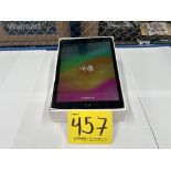 Tableta Marca APPLE, Modelo IPAD de 9na generación, Serie LVJRV26HXH, 64 Gb de Almacenamiento, Colo