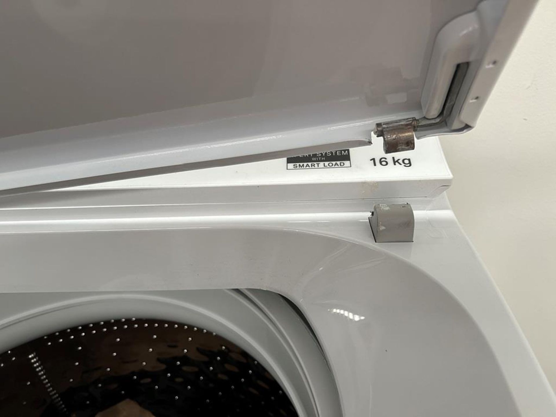 Lote de 2 lavadoras contiene: 1 Lavadora de 16 KG Marca WHIRPOOL, Modelo 8MWTW1612MJQ1, Serie 96973 - Image 10 of 11