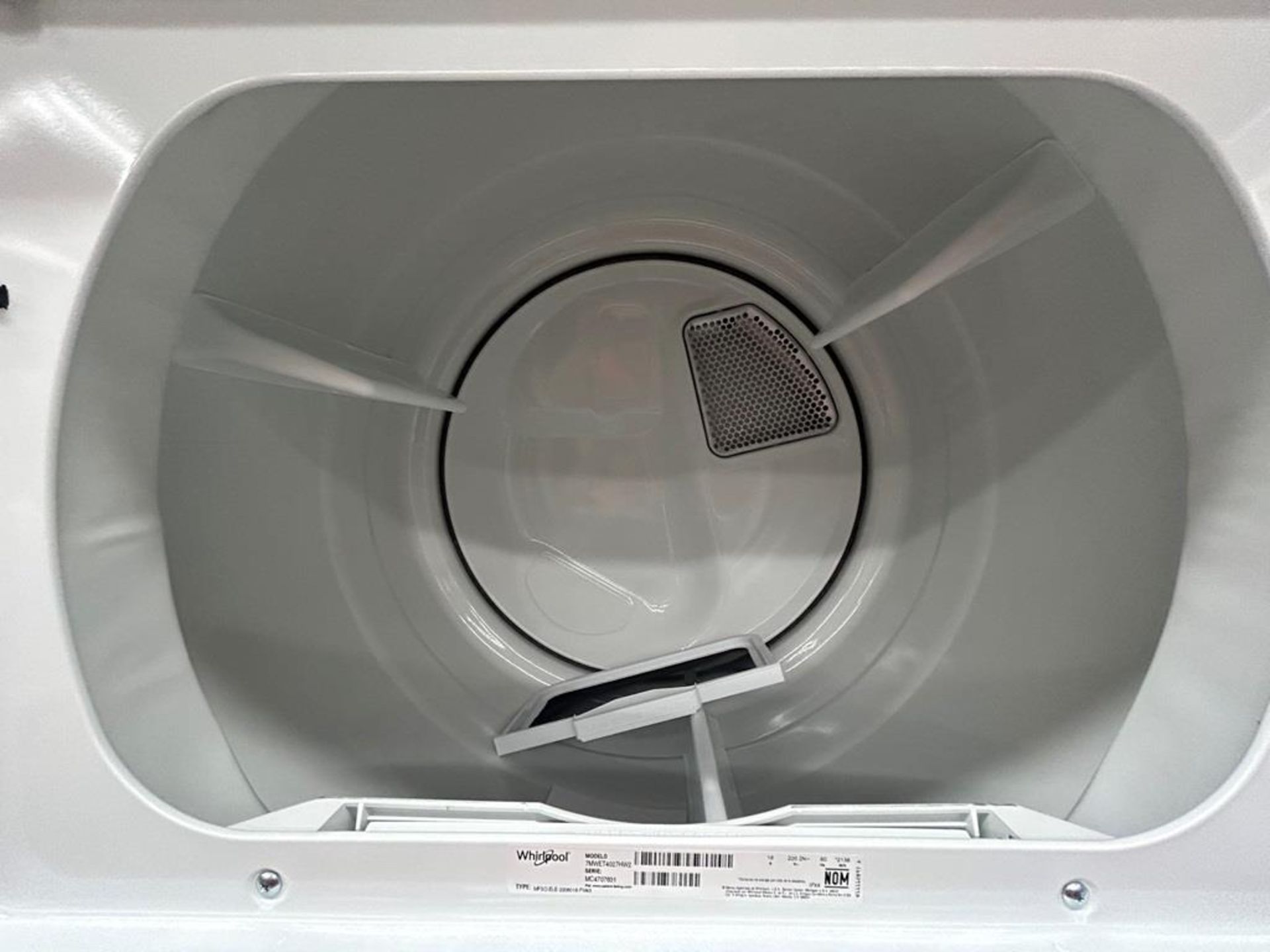 Centro de Lavado Marca WHIRLPOOL, Modelo 7MWET4027HW2, Serie 707631, Color BLANCO (Equipo de devolu - Image 4 of 8