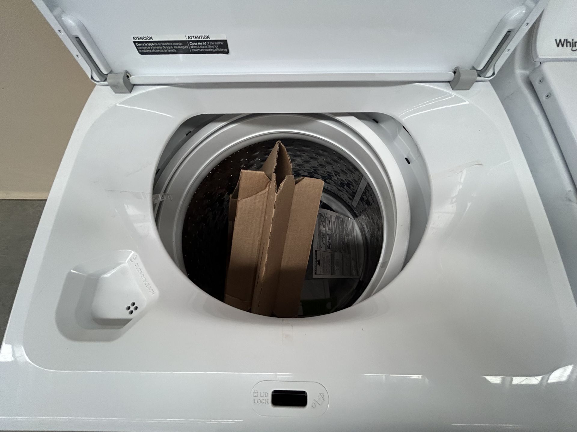Lote de 2 lavadoras contiene: 1 Lavadora de 16 KG Marca WHIRPOOL, Modelo 8MWTW1612MJQ1, Serie 79459 - Image 6 of 7