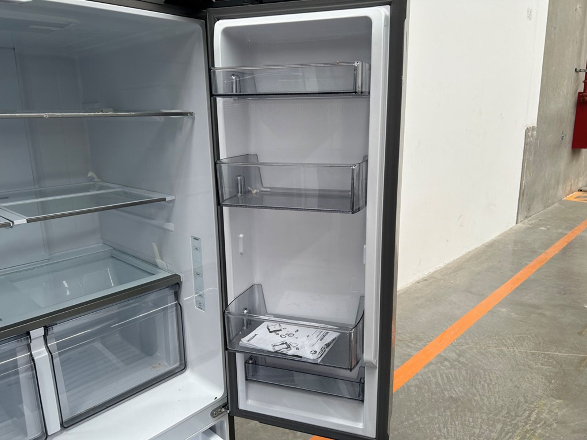 Refrigerador Marca SAMSUNG, Modelo RF32CG5A10S9, Serie 01037X, Color GRIS ( - Image 7 of 11