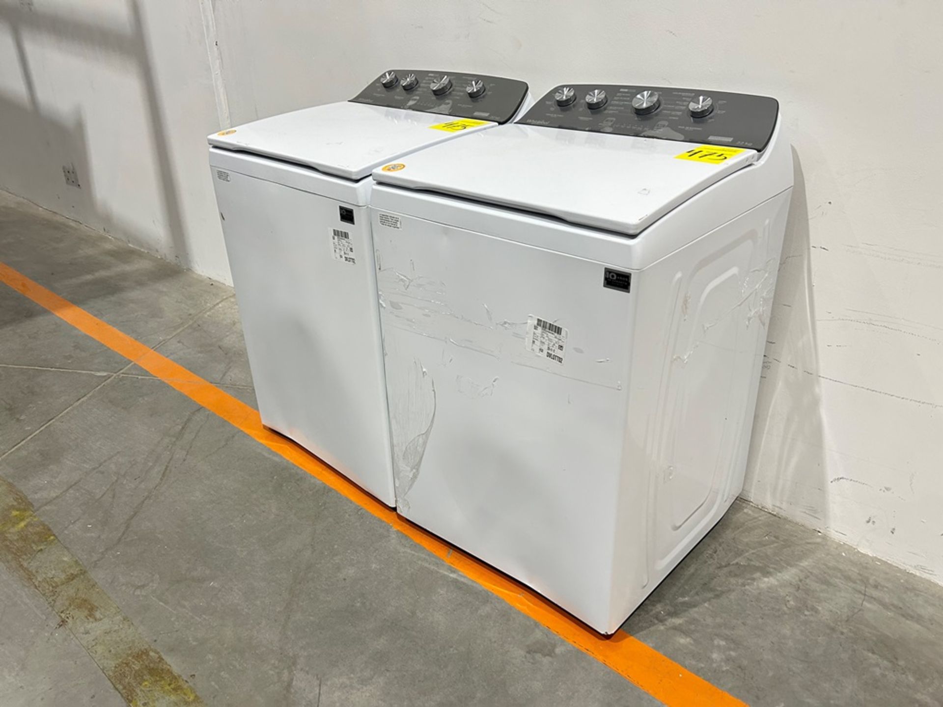 Lote de 2 lavadoras contiene: 1 Lavadora de 22 KG Marca WHIRPOOL, Modelo 8MWTW2224MPM0, Serie 67720 - Image 3 of 10