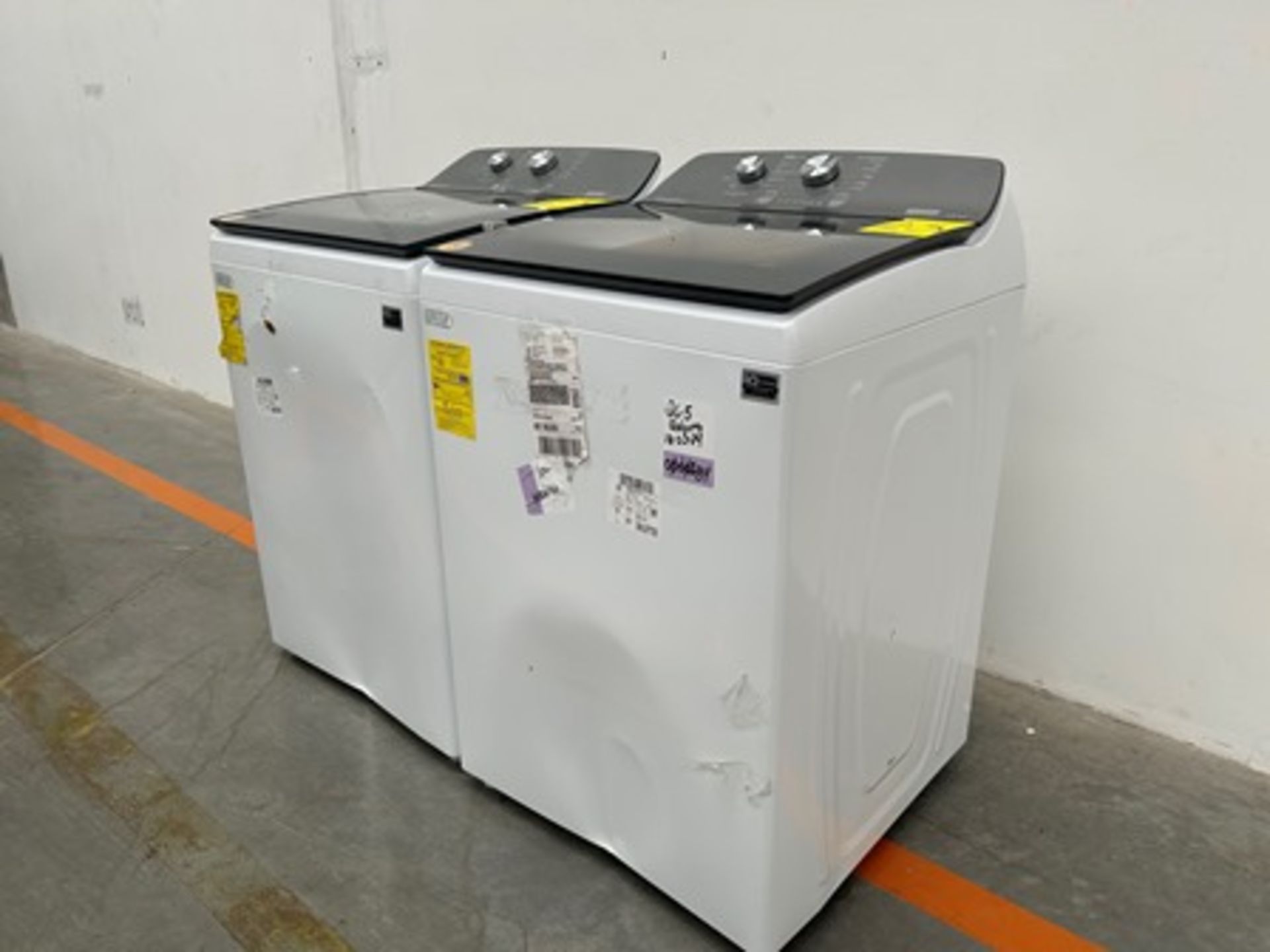 Lote de 2 lavadoras contiene: 1 Lavadora de 18 KG Marca WHIRPOOL, Modelo 8MWTW1812WPM0, Serie 74164 - Image 2 of 9