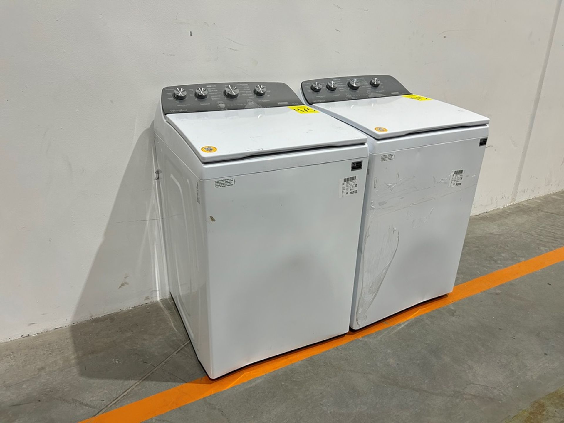 Lote de 2 lavadoras contiene: 1 Lavadora de 22 KG Marca WHIRPOOL, Modelo 8MWTW2224MPM0, Serie 67720 - Image 2 of 10