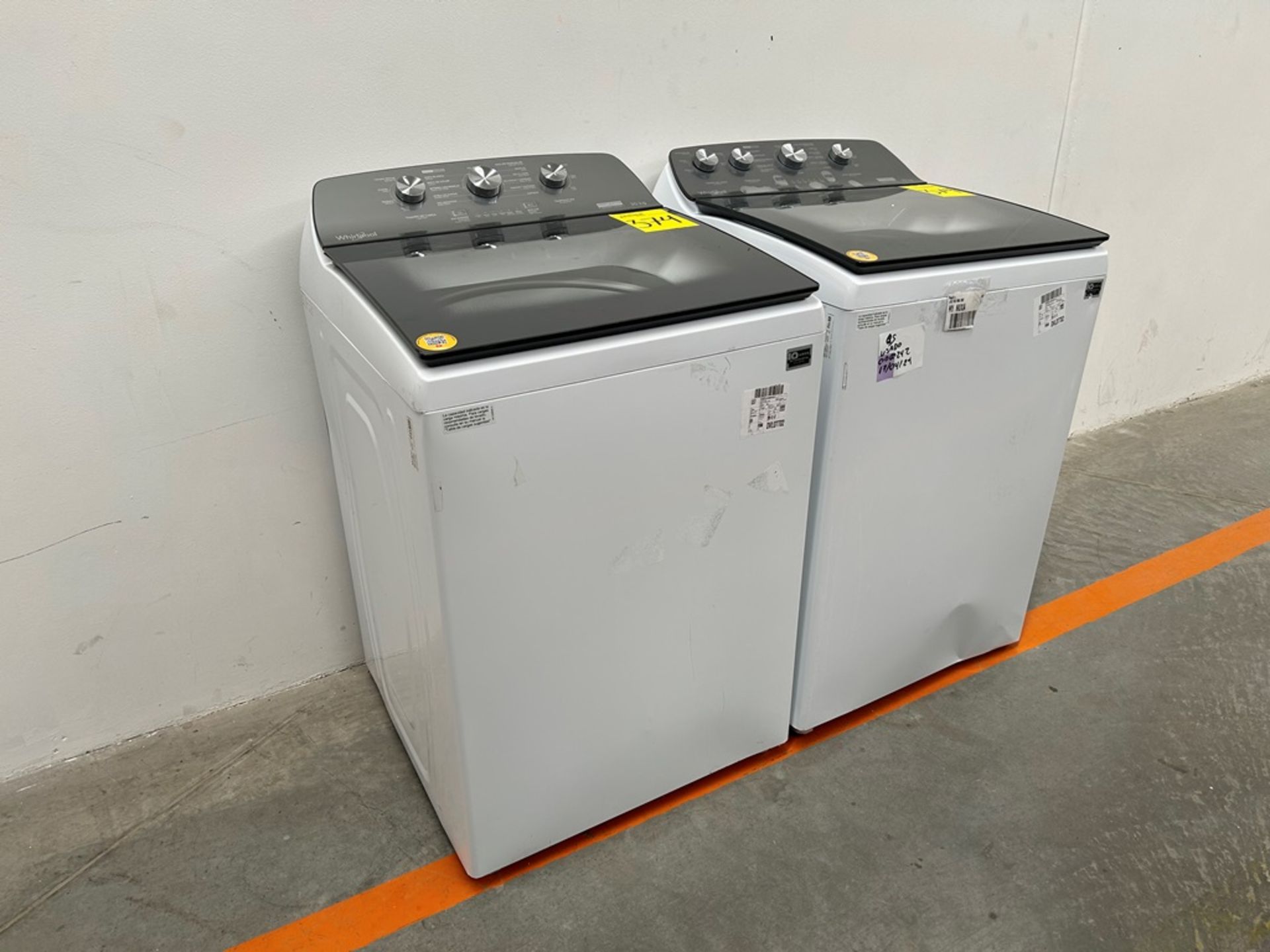 Lote de 2 lavadoras contiene: 1 Lavadora de 22 KG Marca WHIRPOOL, Modelo 8MWTW2224WJM0, Serie 32469 - Image 3 of 10