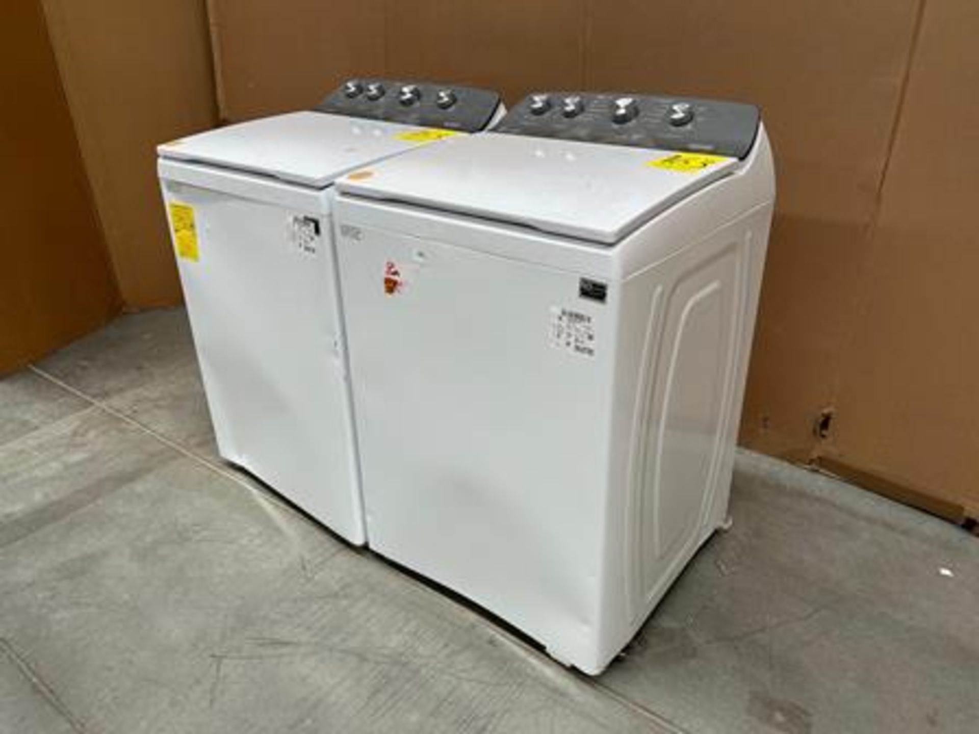 Lote de 2 lavadoras contiene: 1 Lavadora de 22 KG Marca WHIRPOOL, Modelo 8MWTW2224MPM0, Serie 70340 - Image 2 of 6