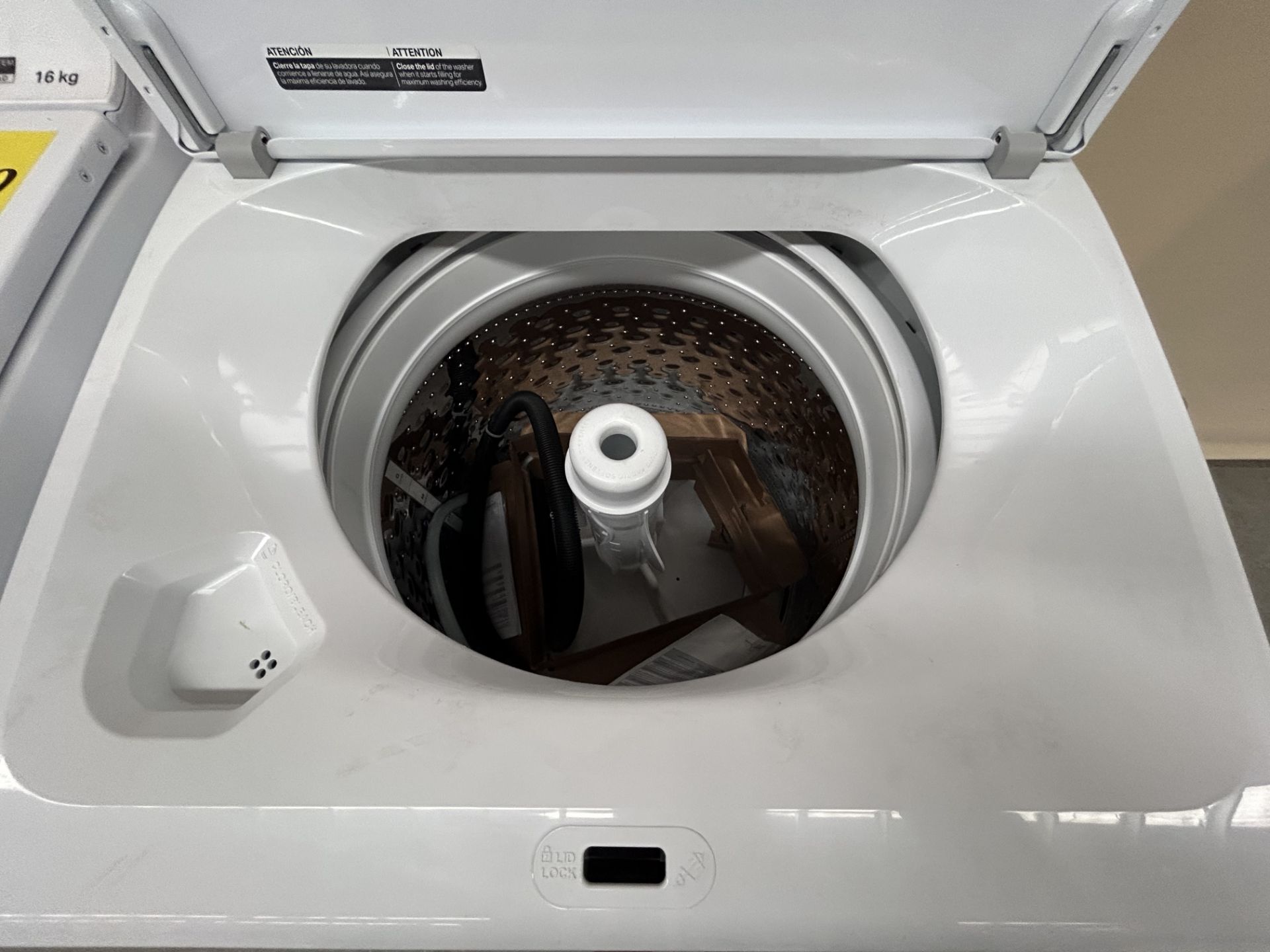 Lote de 2 lavadoras contiene: 1 Lavadora de 16 KG Marca WHIRPOOL, Modelo 8MWTW1612MJQ1, Serie 79459 - Image 5 of 7