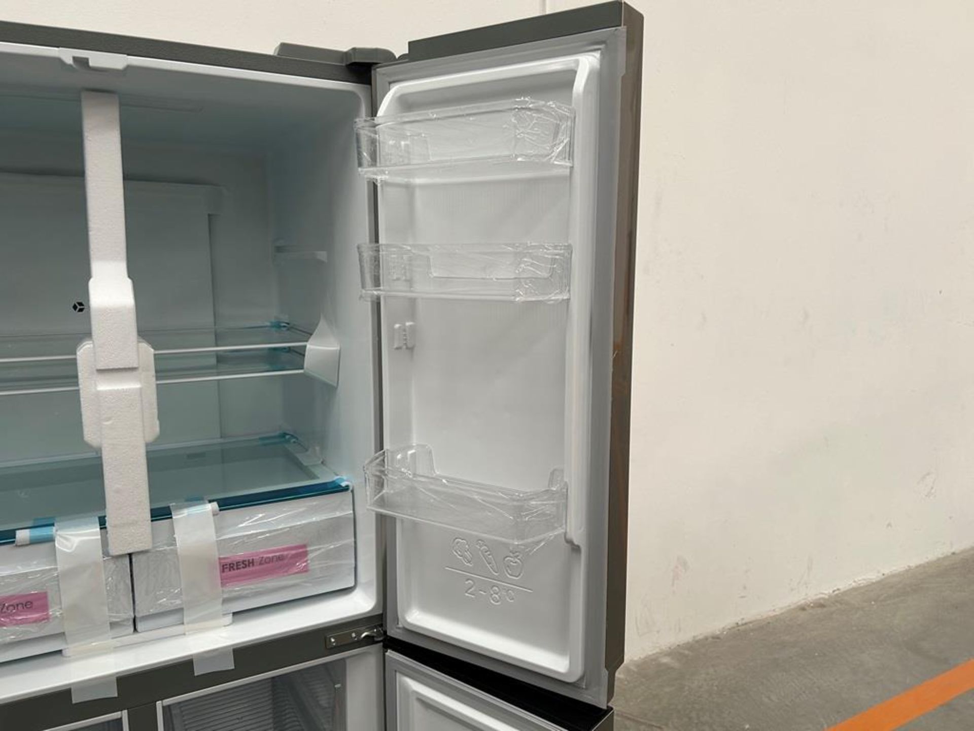 Refrigerador con dispensador de Agua Marca MABE, Modelo MTM482SENSSS0, Serie MA0225, Color GRIS (Eq - Image 8 of 11