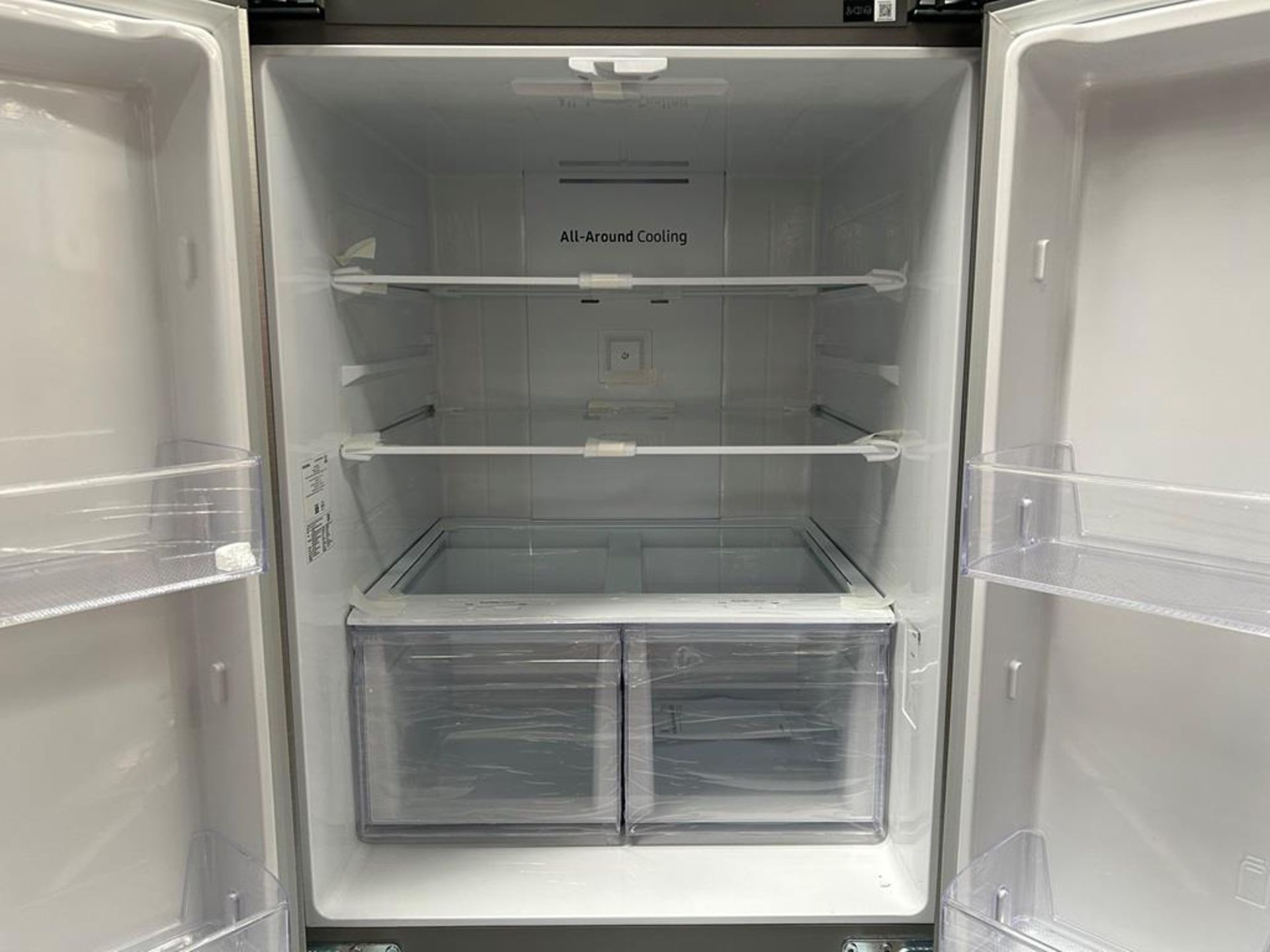 (NUEVO) Refrigerador Marca SAMSUNG, Modelo RF22A4010S9, Serie 00216L, Color GRIS - Image 5 of 11