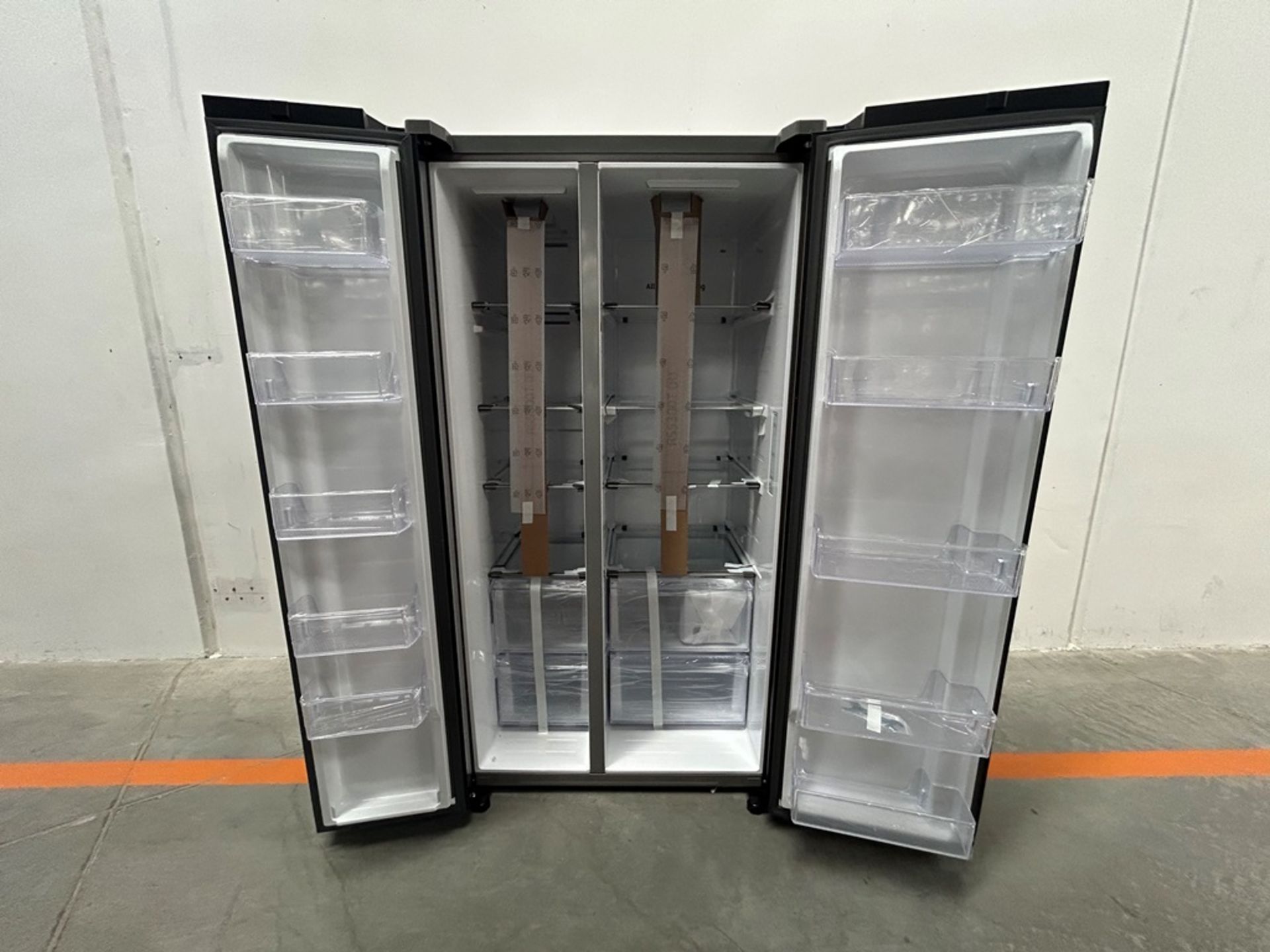 (NUEVO) Refrigerador Marca SAMSUNG, Modelo RS28CB70NAQL, Serie 100583, Color GRIS - Image 4 of 10