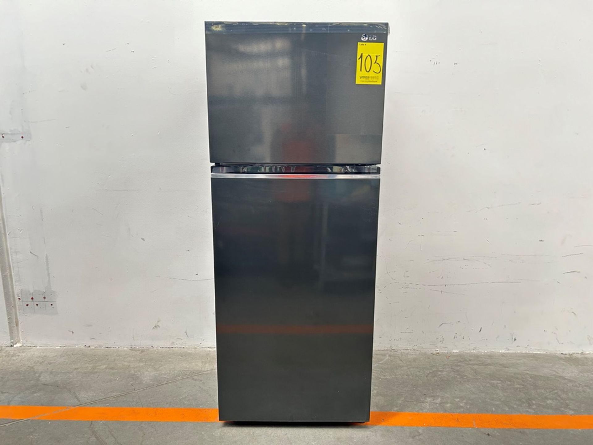 (NUEVO) Refrigerador Marca LG, Modelo VT40BT, Serie 34895, Color NEGRO