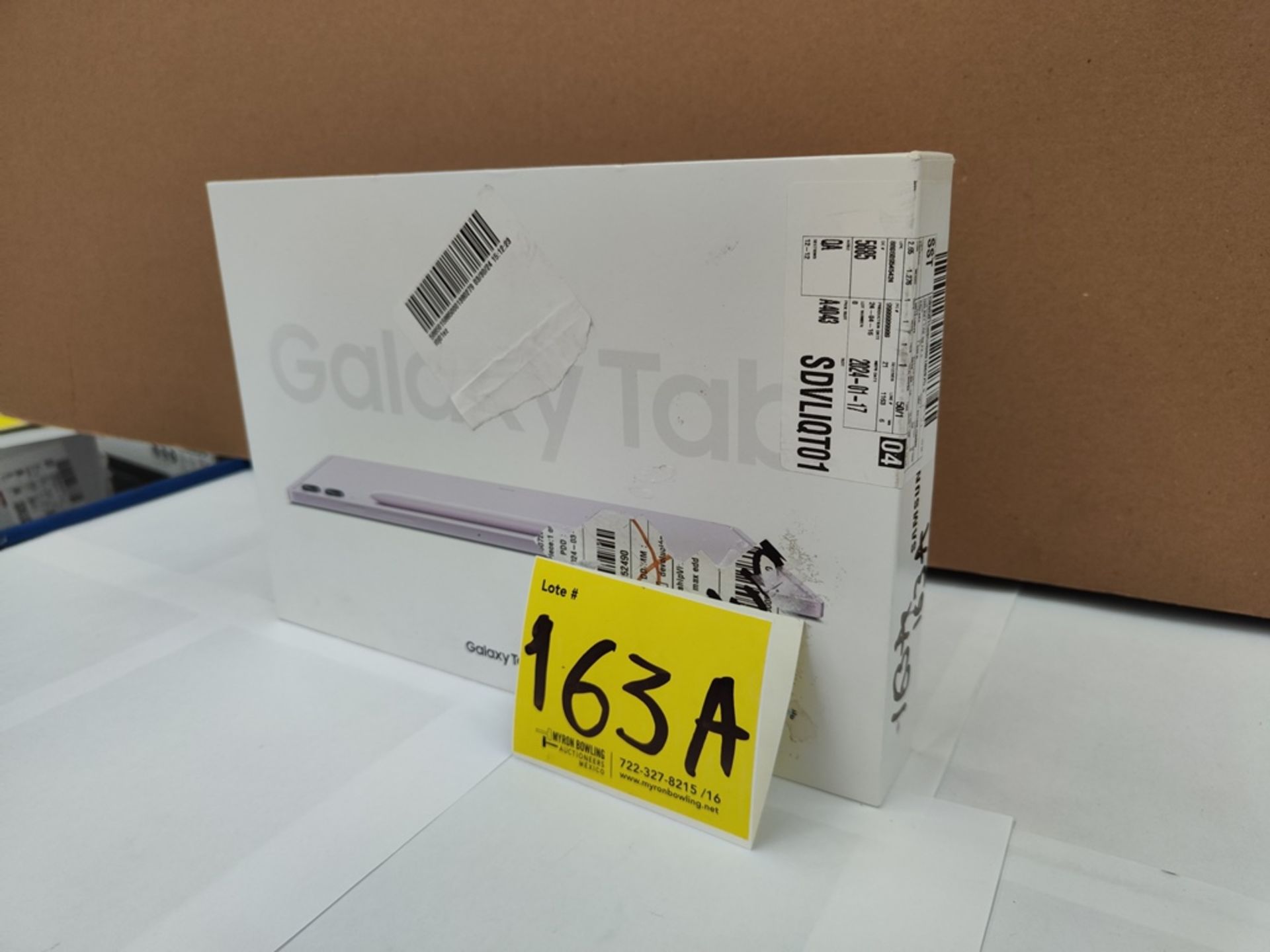 (NUEVO) Galaxy TAB S9 FE, Serie R52X300AX8E, Color LILA, 128 GB De Almacenamiento + 8GB RAM - Image 3 of 7