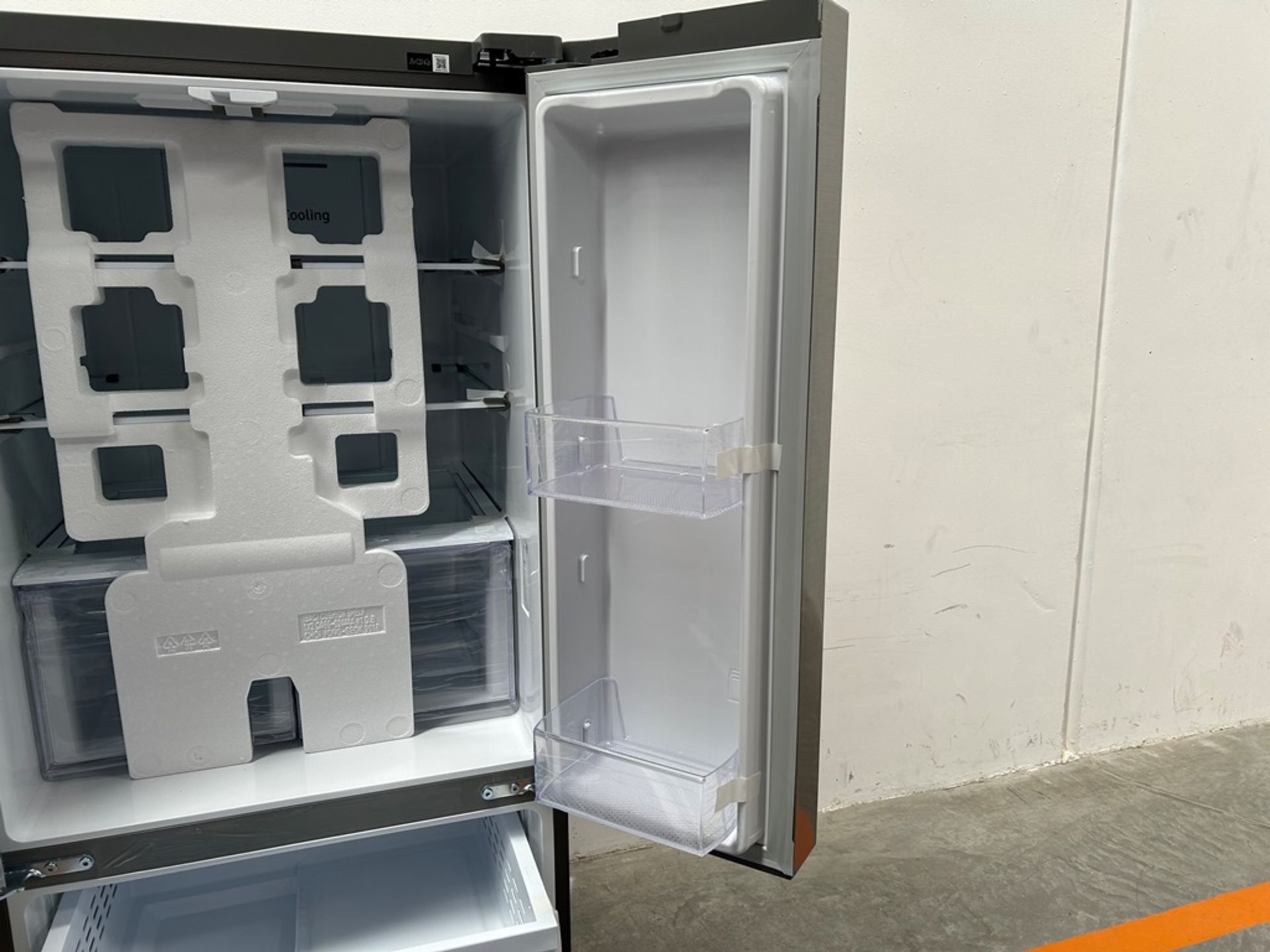 (NUEVO) Refrigerador Marca SAMSUNG, Modelo RF22A4010S9, Serie 01874K, Color GRIS - Image 8 of 11