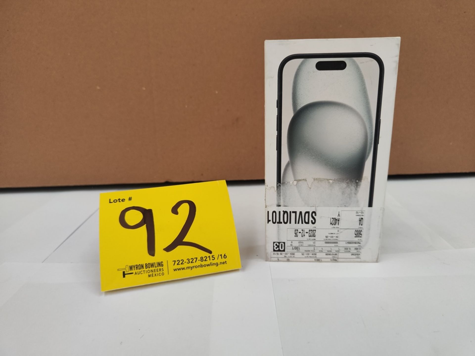 (NUEVO) Celular Marca APPLE, Modelo iPhone 15, Serie FVJ4VYV0FX, con capacidad de 256 GB, Color NEG