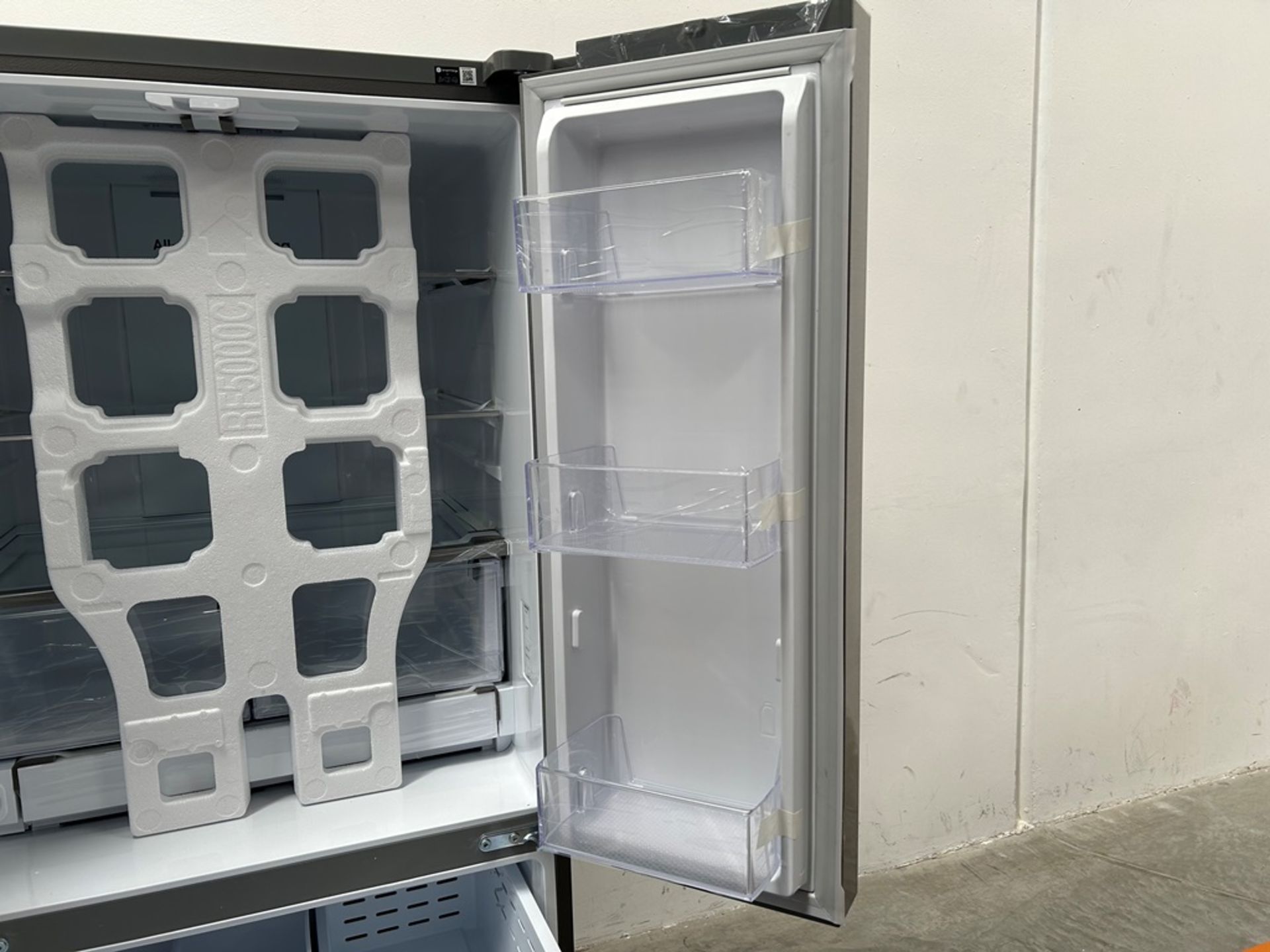 (NUEVO) Refrigerador Marca SAMSUNG, Modelo RF25C5151S9, Serie 00634V, Color GRIS - Image 7 of 11