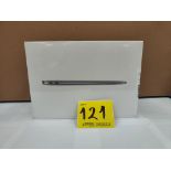 (NUEVO) Laptop Marca APPLE, Modelo MACBOOK AIR de 13", Serie HXJM175E1WFV, 256 GB de Almacenamiento