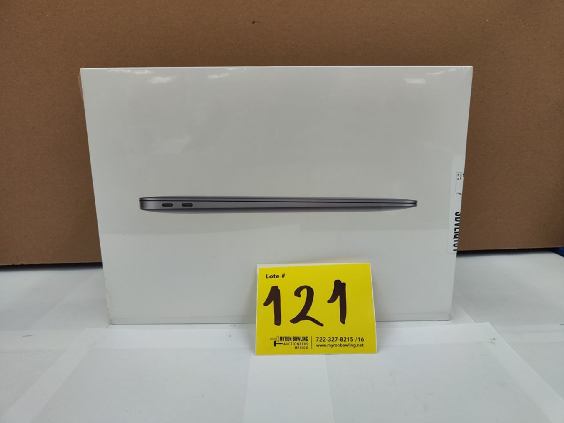 (NUEVO) Laptop Marca APPLE, Modelo MACBOOK AIR de 13", Serie HXJM175E1WFV, 256 GB de Almacenamiento