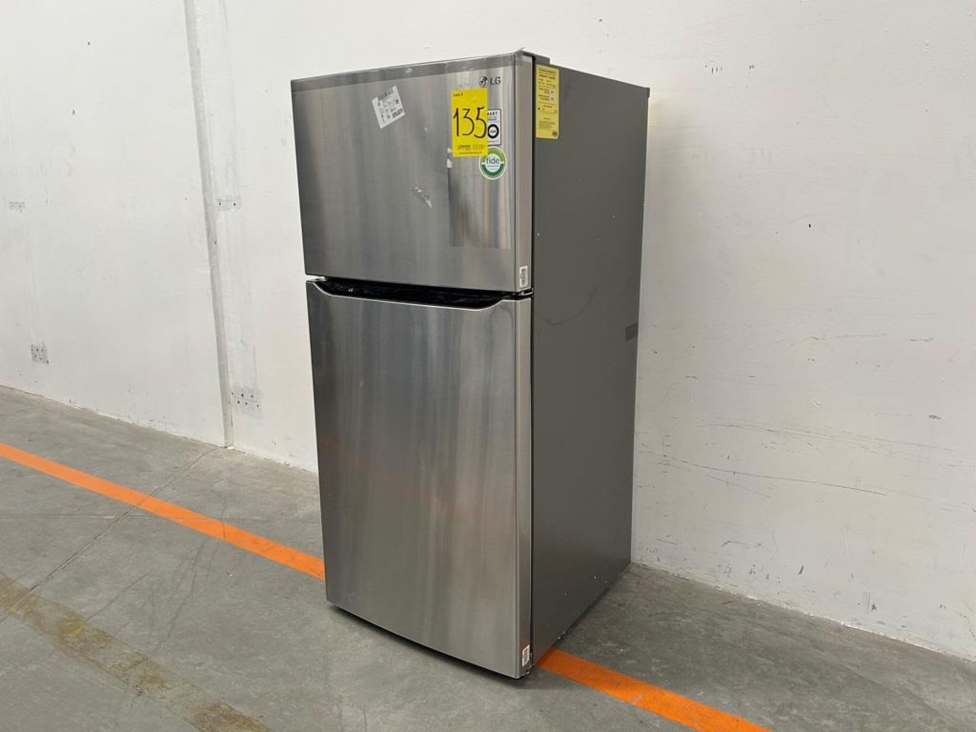 (NUEVO) Refrigerador Marca LG, Modelo LT57BPSX, Serie 1X171, Color GRIS - Image 2 of 12