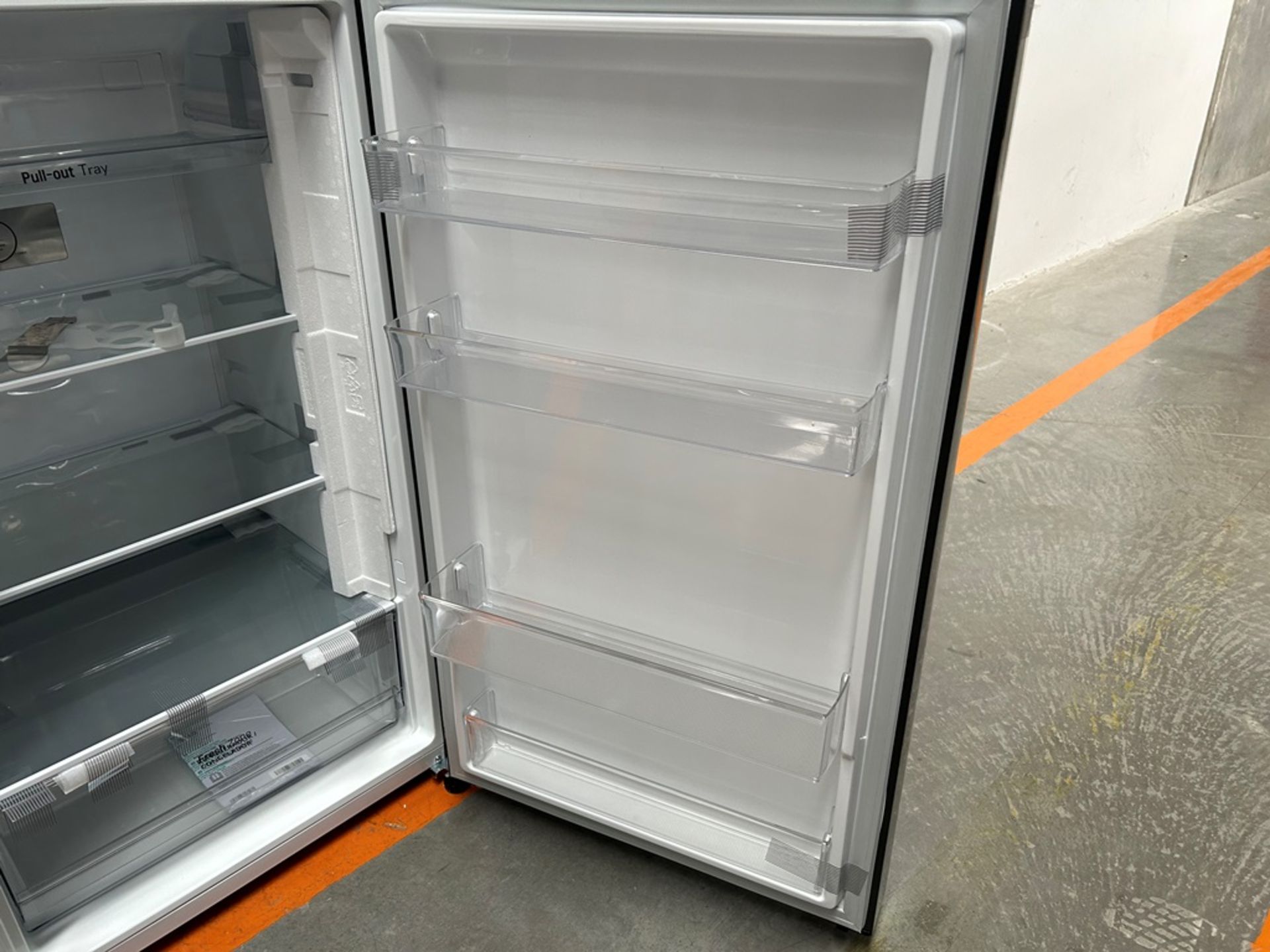 (NUEVO) Refrigerador Marca LG, Modelo VT40BT, Serie 34895, Color NEGRO - Image 7 of 11