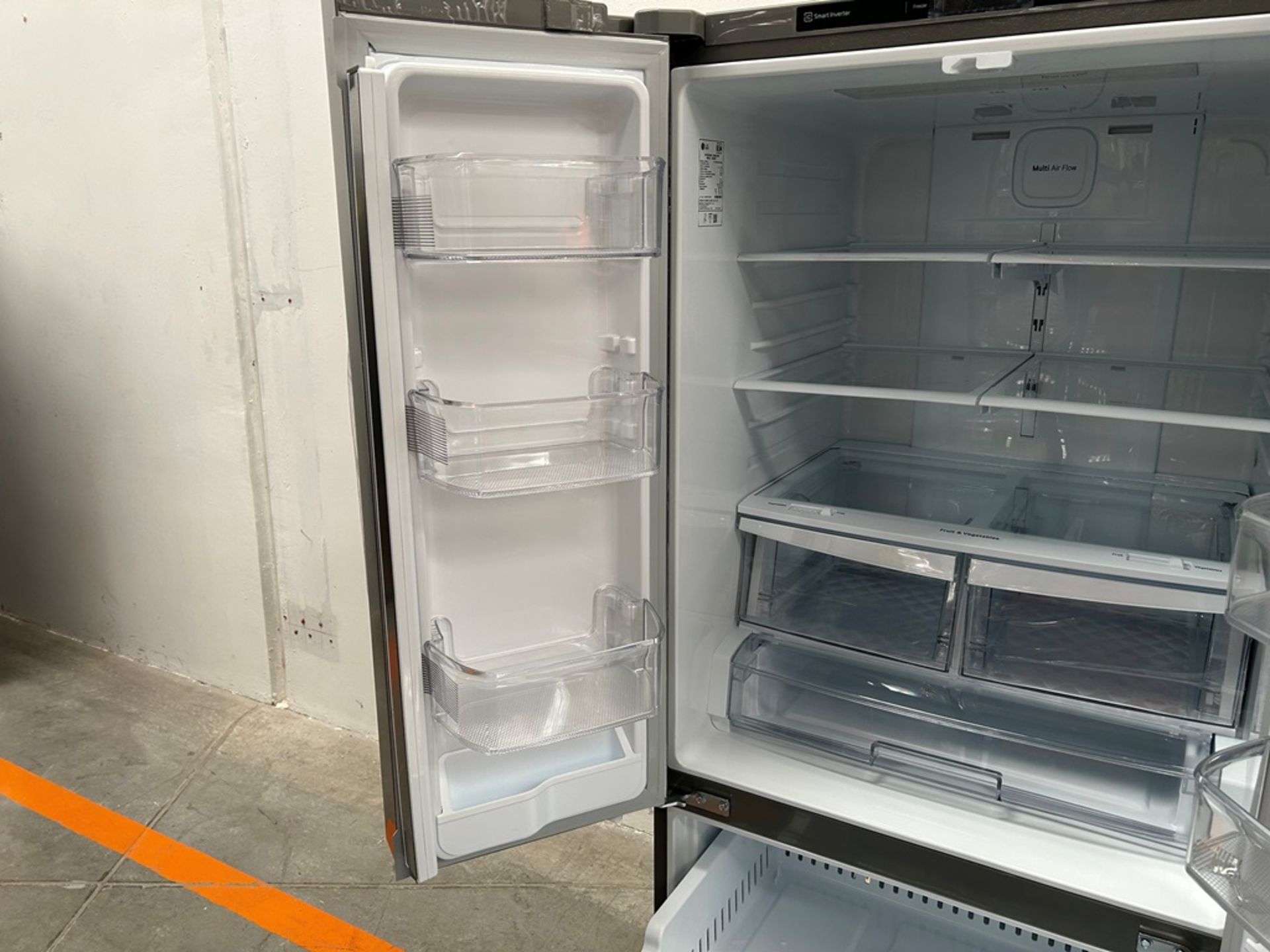 (NUEVO) Refrigerador Marca LG, Modelo GM22BIP, Serie 2D294, Color GRIS - Image 6 of 11