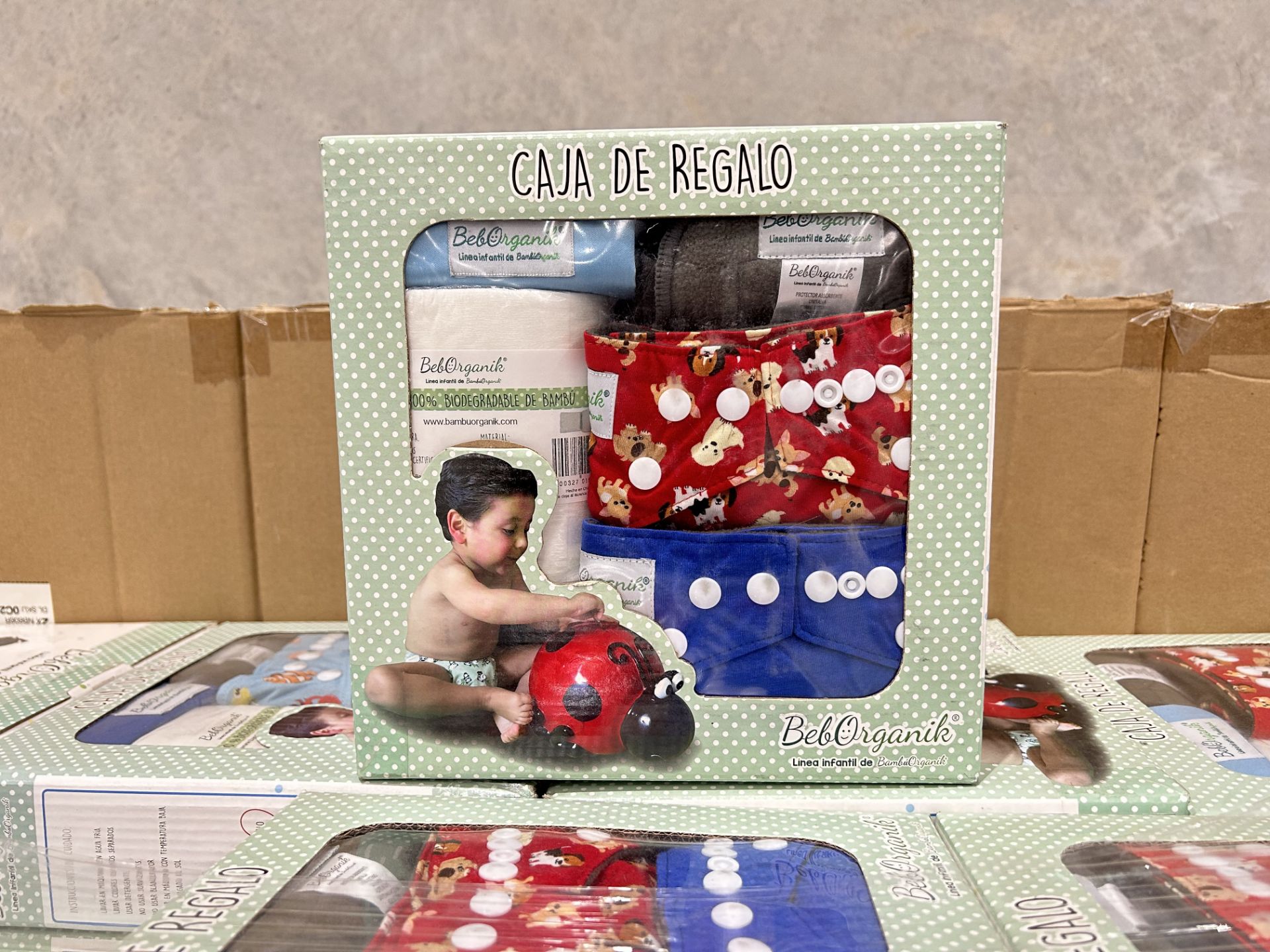 11 Cajas de regalo de pañales de tela, Marca Bambú Organik, para niño, modelo Cachorritos