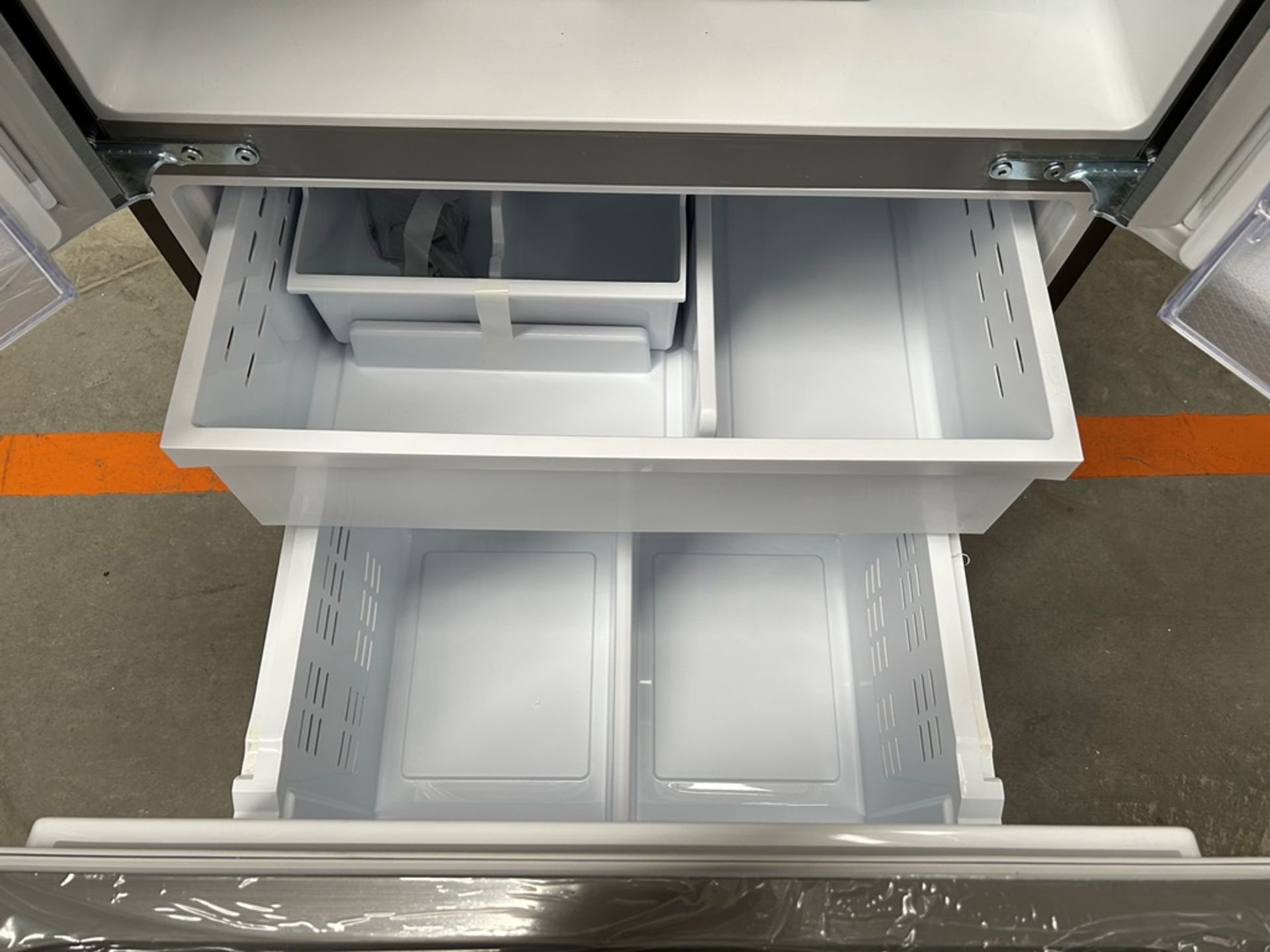 (NUEVO) Refrigerador Marca SAMSUNG, Modelo RF25C5151S9, Serie 01153L, Color GRIS - Image 8 of 11