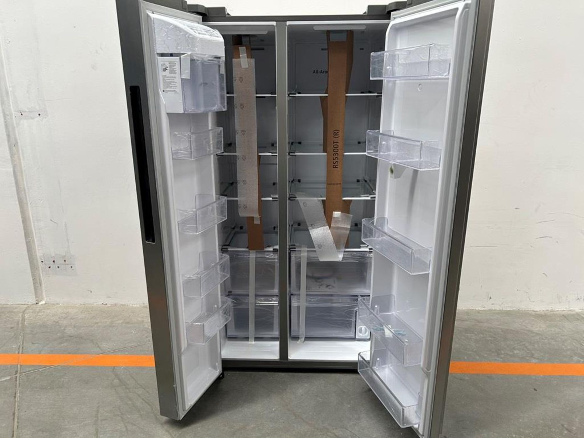 (NUEVO) Refrigerador Marca SAMSUNG, Modelo RS28A5F61S9, Serie 000015V, Color GRIS - Image 5 of 10