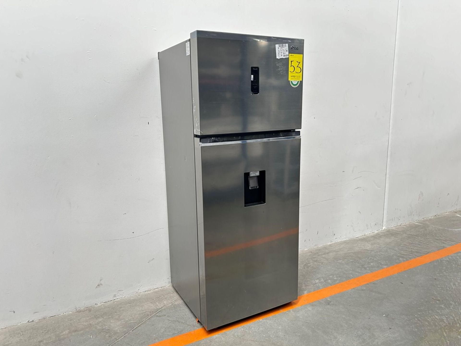 (NUEVO) Refrigerador con dispensador de agua Marca LG, Modelo VT40AWP, Serie 48304, Color GRIS - Image 2 of 11