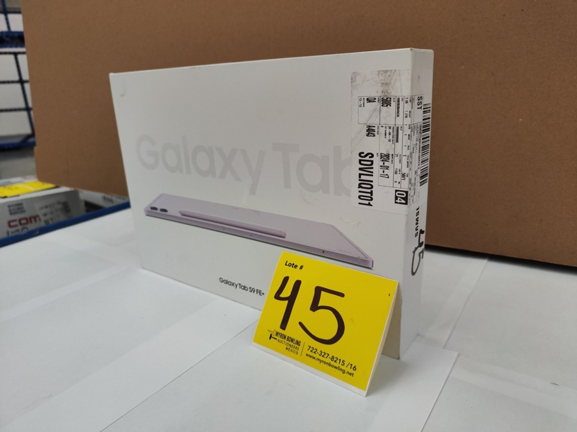 (NUEVO) Galaxy TAB S9 FE, Serie R52X3081B4F, Color LILA, 128 GB De Almacenamiento + 8GB RAM - Image 2 of 5