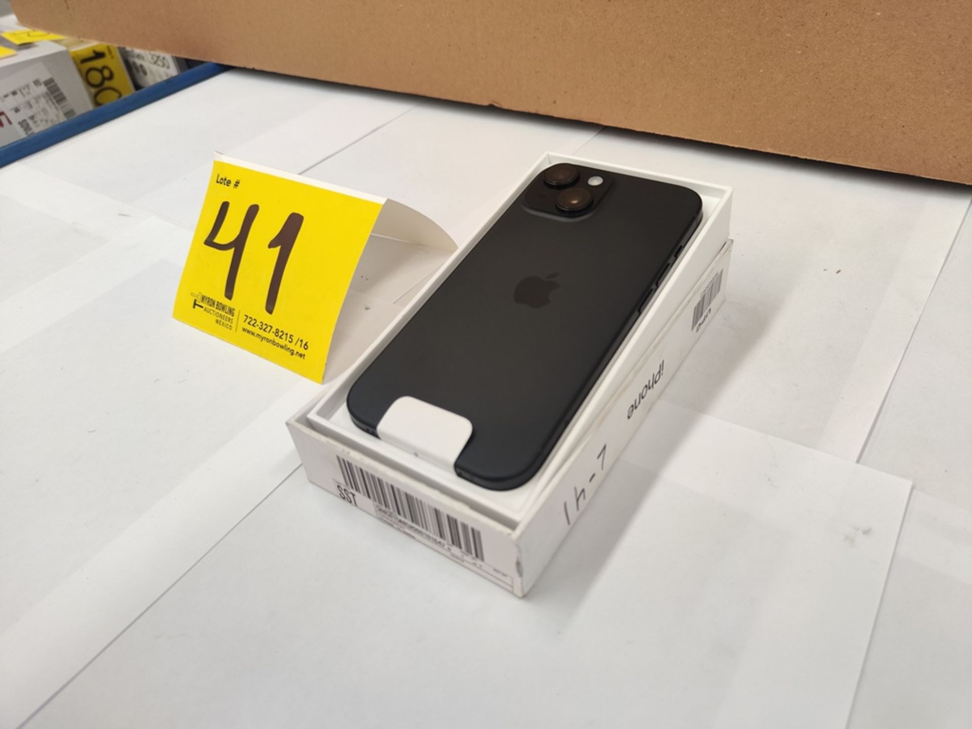 (NUEVO) Celular Marca APPLE, Modelo iPhone 15, Serie J4YPN6G9D, con capacidad de 256 GB, Color NEGR - Image 2 of 9