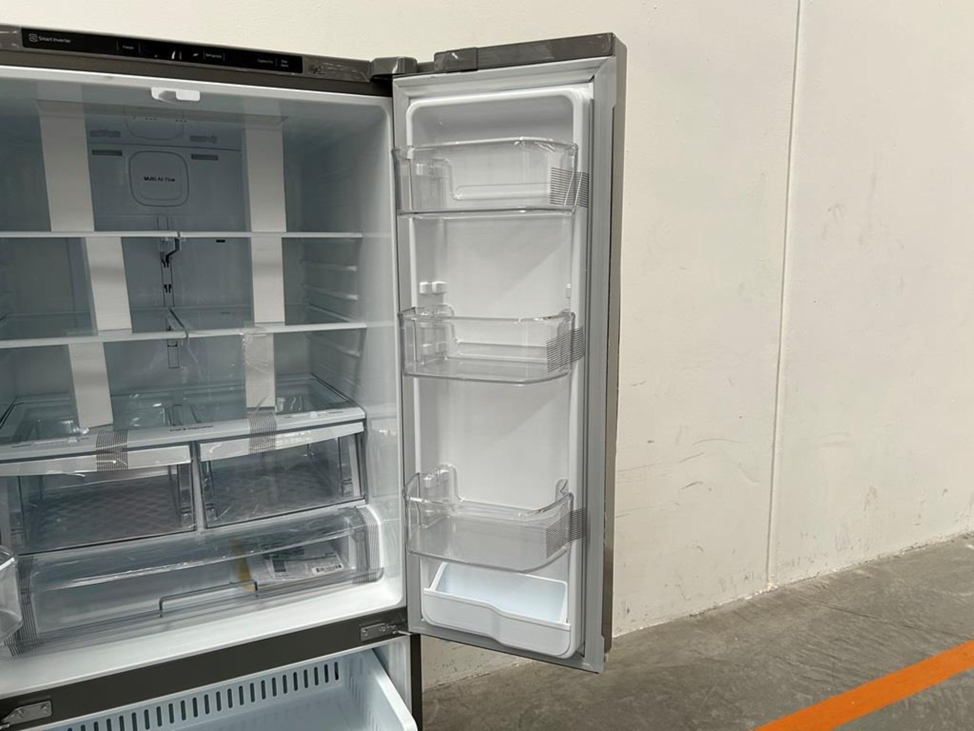 (NUEVO) Refrigerador Marca LG, Modelo GM22BIP, Serie 2C678, Color GRIS - Image 7 of 11