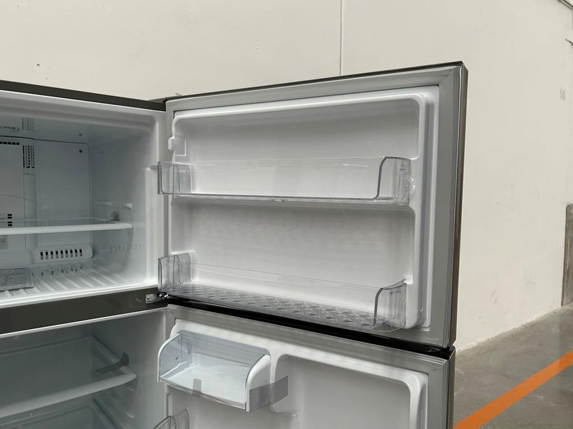 (NUEVO) Refrigerador Marca LG, Modelo LT57BPSX, Serie 1X171, Color GRIS - Image 9 of 12