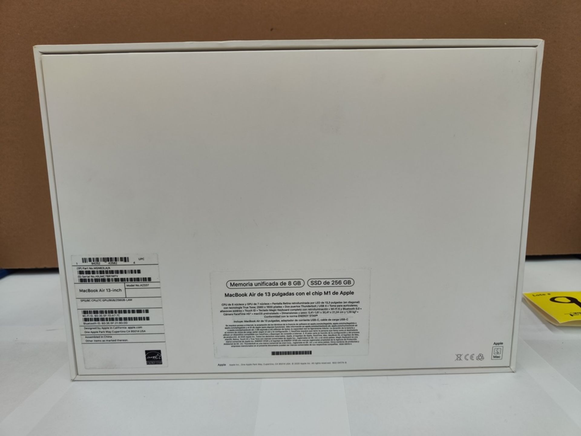 (NUEVO) Laptop Marca APPLE, Modelo MACBOOK AIR de 13", Serie HXJMC7BR1WFV, 256 GB de Almacenamiento - Image 4 of 7