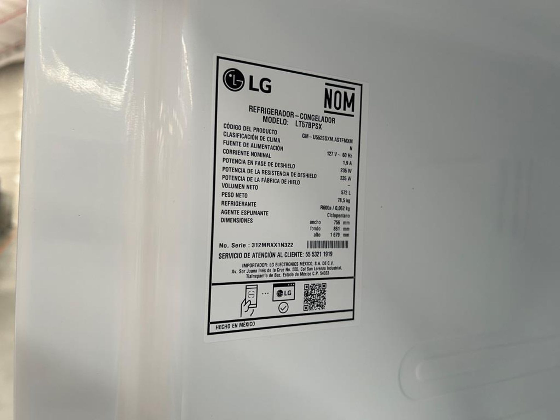 (NUEVO) Refrigerador Marca LG, Modelo LT57BPSX, Serie 1N322, Color GRIS (Golpe leve frontal, Favor - Image 5 of 7