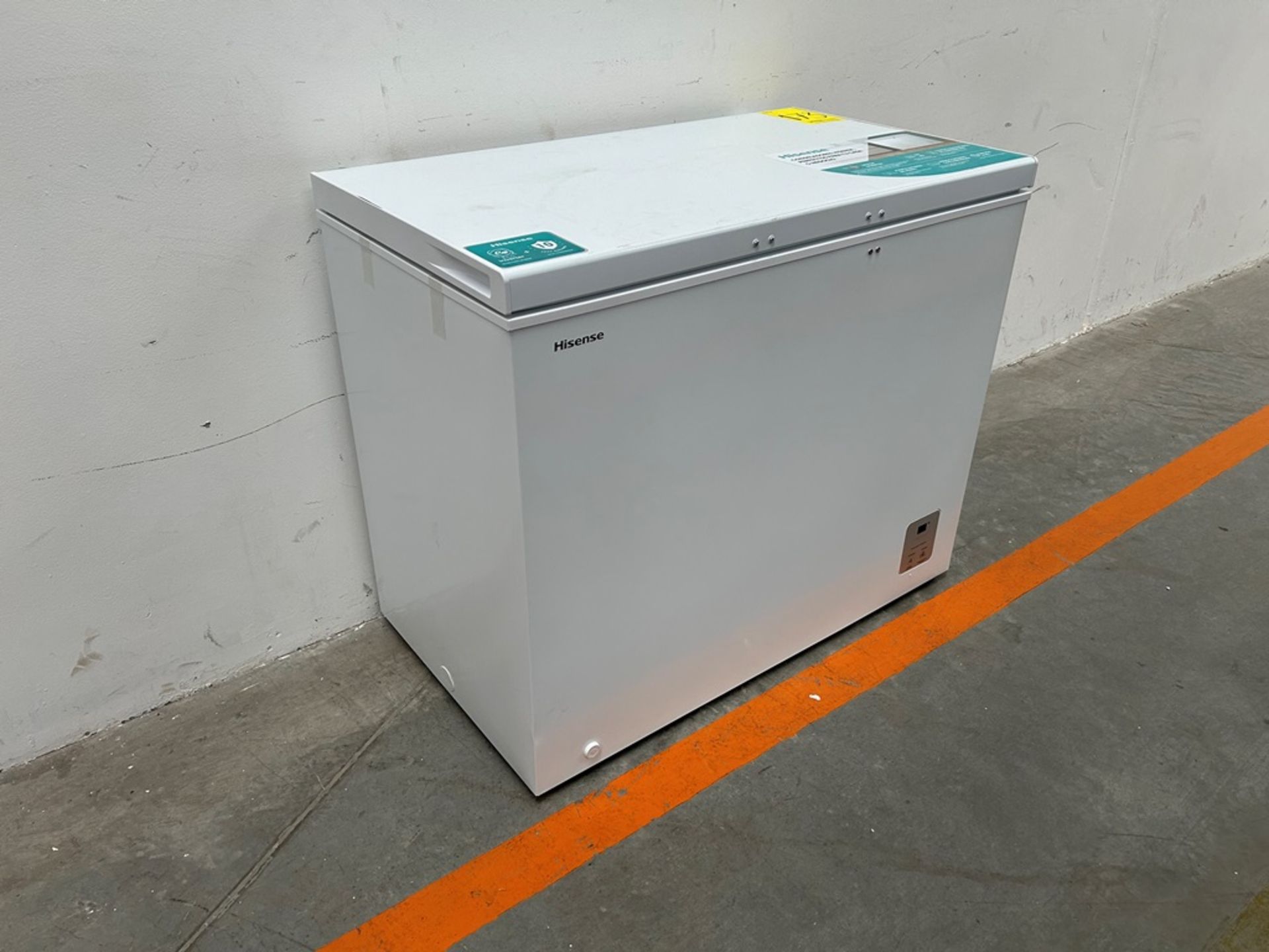 (NUEVO) Congelador Marca HISENSE, Modelo F088D6CWX1, Serie g70334, Color BLANCO - Image 3 of 7