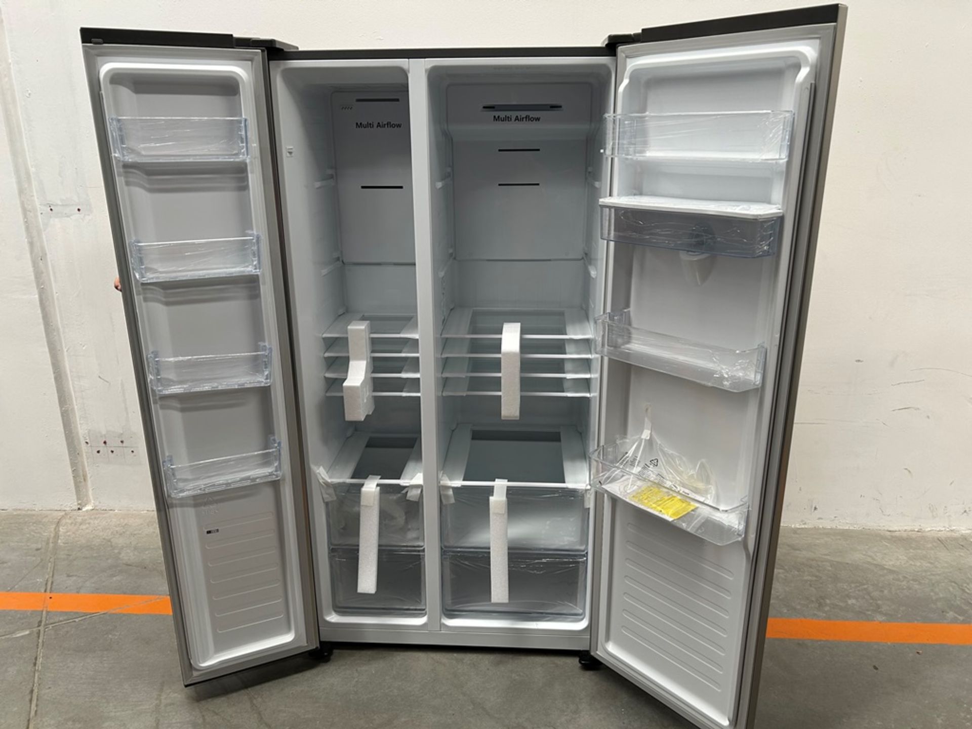 (NUEVO) Refrigerador con dispensador de agua Marca HISENSE, Modelo 32KHS310820, Serie 40437, Color - Bild 4 aus 7