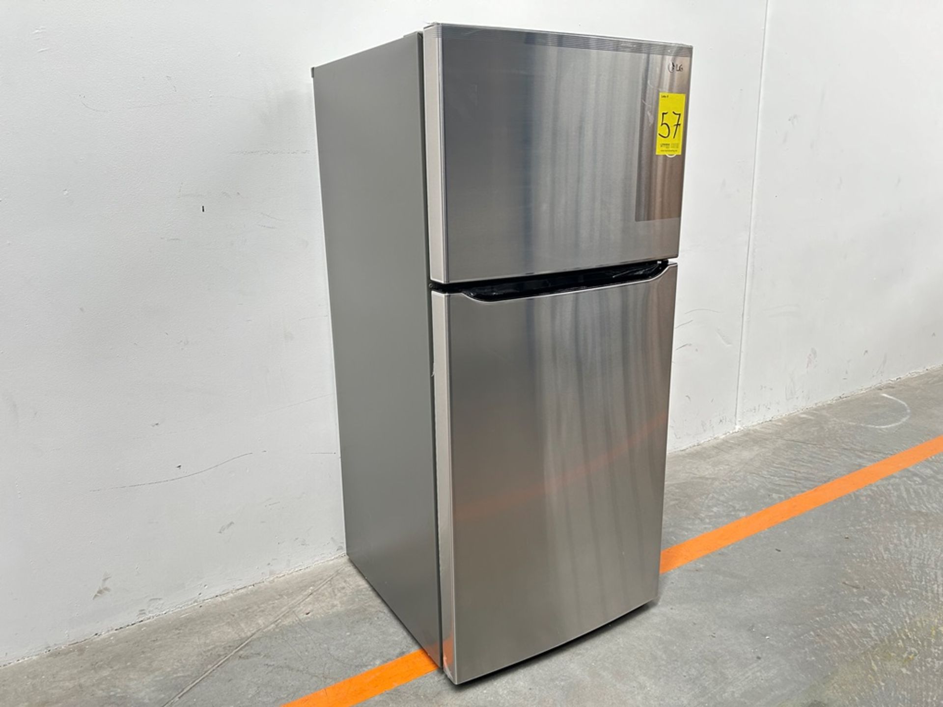 (NUEVO) Refrigerador Marca LG, Modelo LT57BPSX, Serie 2D689, Color GRIS - Image 3 of 7