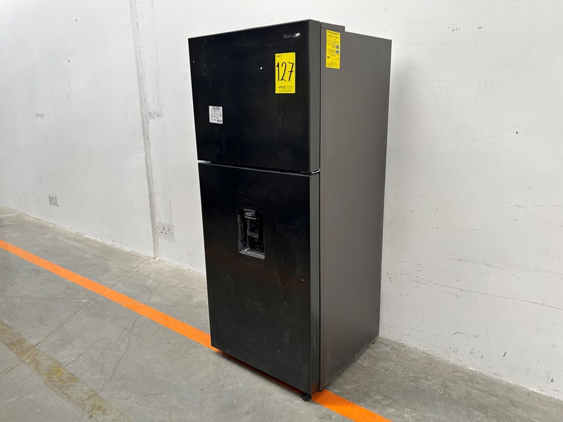 (NUEVO) Refrigerador Marca SAMSUNG, Modelo RT44A6344B1, Serie 00156W, Color NEGRO - Image 2 of 11