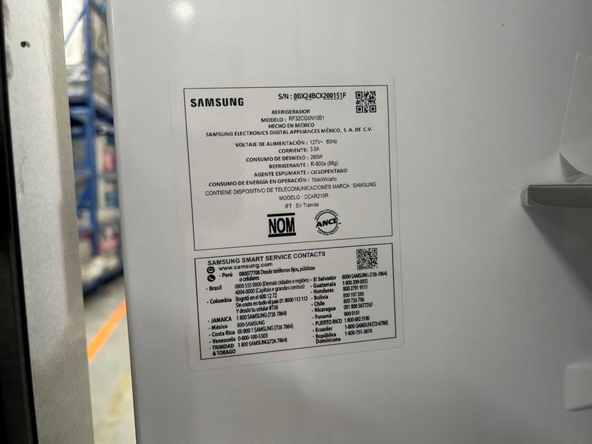 (NUEVO) Refrigerador Marca SAMSUNG, Modelo RF32CG5L10B1, Serie 00151F, Color GRIS - Image 9 of 11